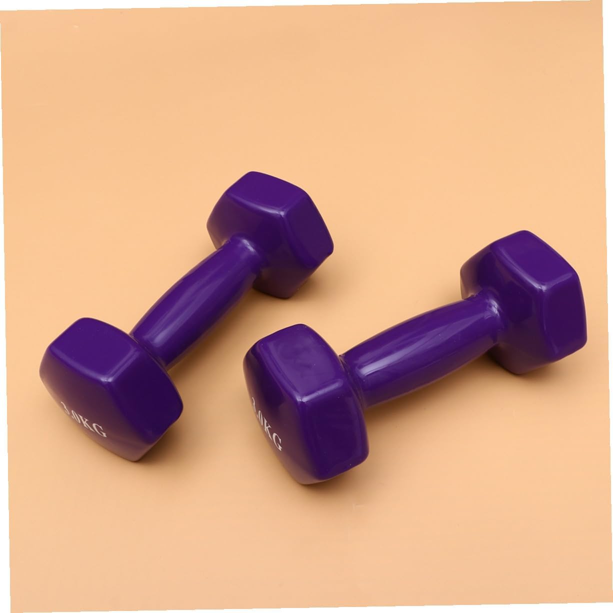 2PCS Plastic Dipped Cast Iron Dumbbells Each Non-slip Hand Weights for Women and Men Unisex Fitness Equipment Gym Training Muscle Strengthening Purple