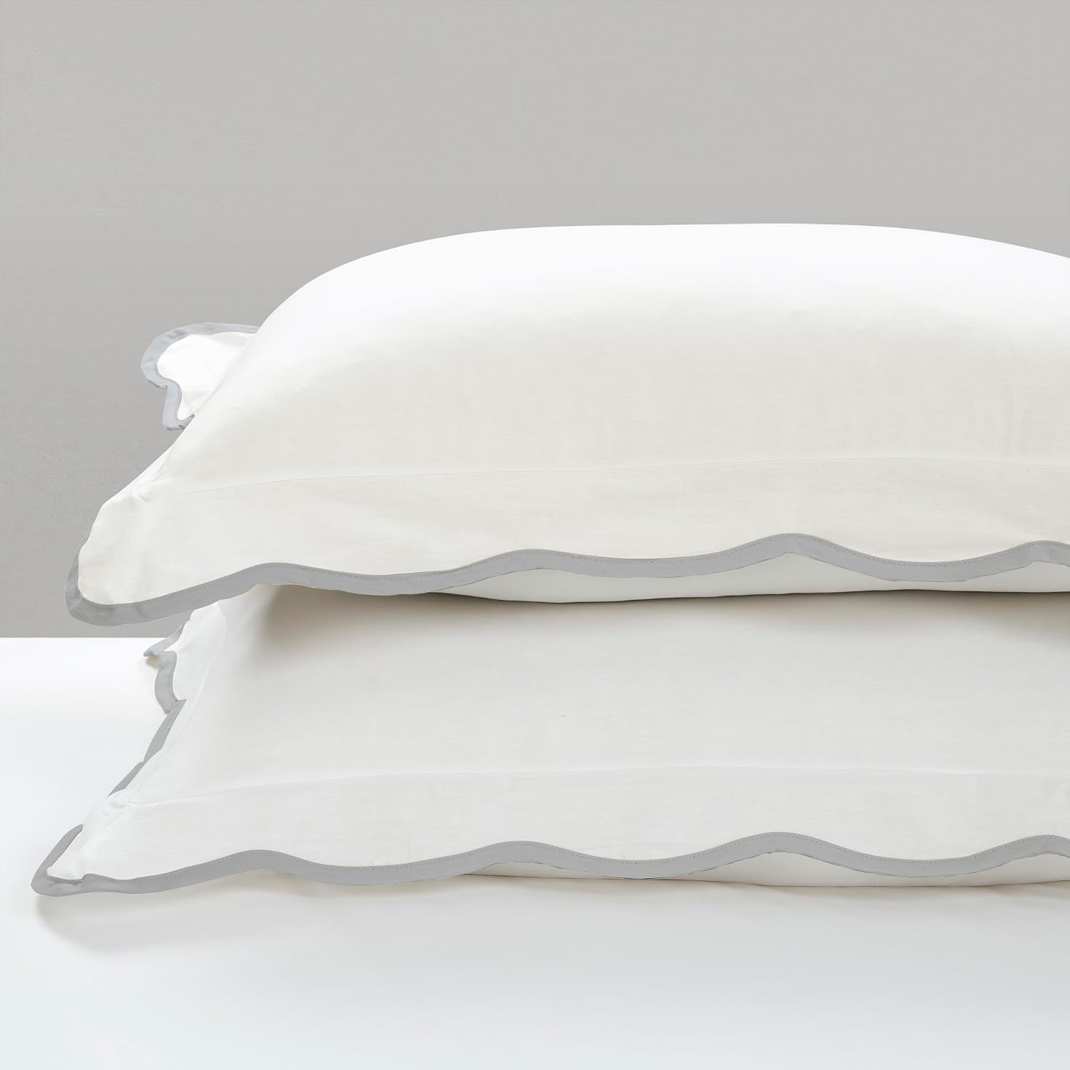 Lush Decor Coastal Chic Scalloped Edge Comforter Set, 3 Piece Set King/California King, Gray & White - King Bedding Set - White Comforter King Size - Coastal Decor