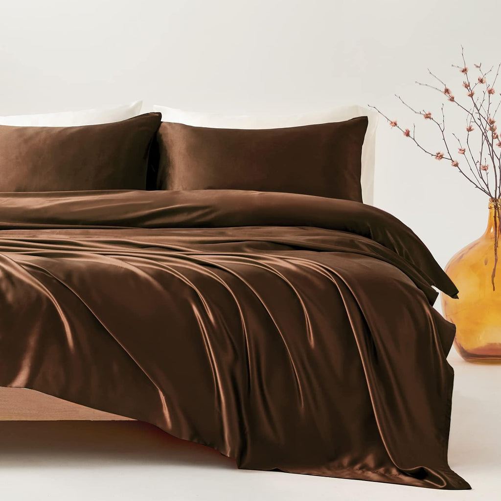 22 Momme 100% Mulberry Silk Bedding Set - 4-Piece Luxury Queen Size (2 Pillowcases, 1 Fitted Sheet, 1 Flat Sheet) - Fits 14-16' Deep Pocket (Solid, Chocolate)