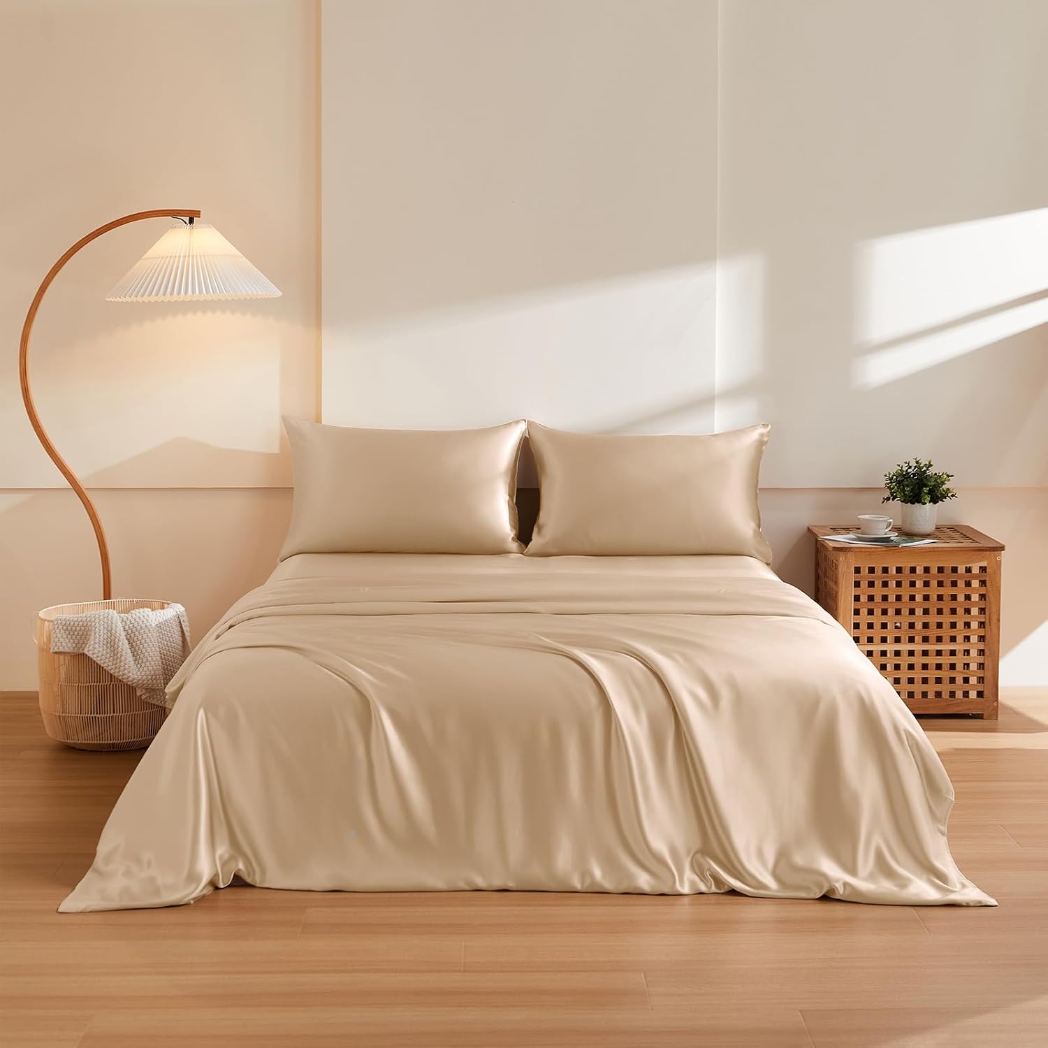 THXSILK 100% Pure Mulberry Silk Duvet Cover Set 3 Piece, 6A+ Grade Luxury Soft Bedding Silk Sheets for Hair and Skin, 1 Pcs Duvet/Quilt/Comforter Cover with 2 Zippered Pillowcases (Champagne, Twin)