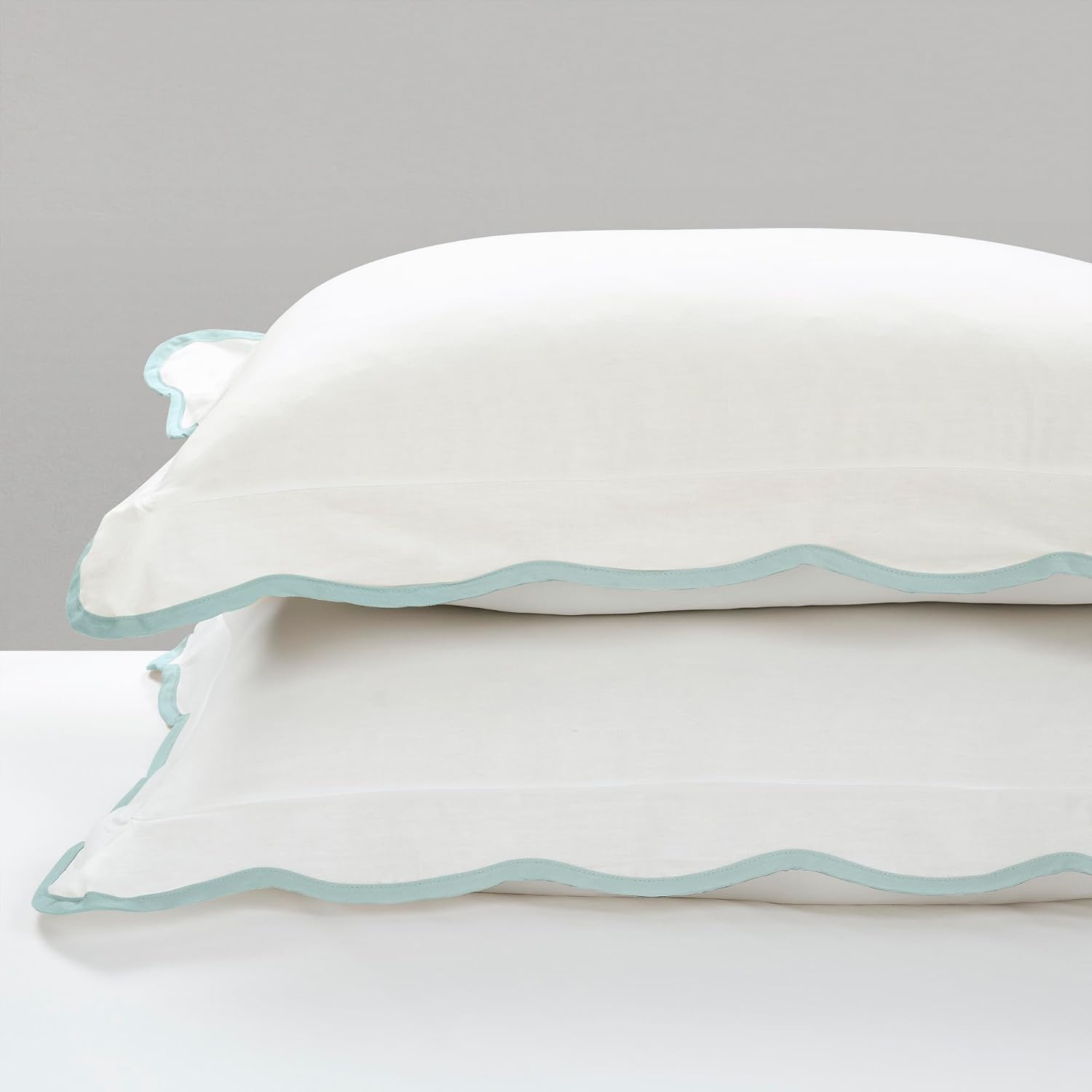 Lush Decor Coastal Chic Scalloped Edge Comforter Set, 3 Piece Set King/California King, Blue & White - King Bedding Set - White Comforter King Size - Coastal Decor