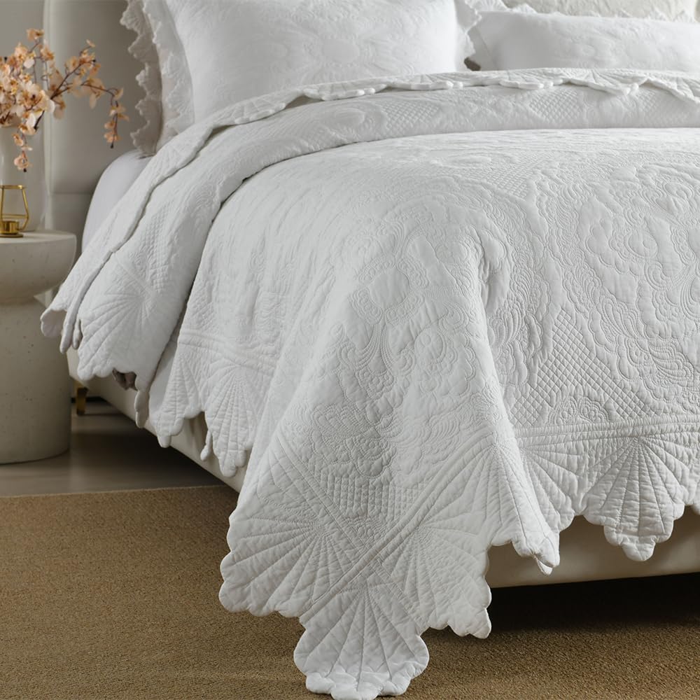 Cotton Quilt Bedding Set Reversible Lightweight Coverlet for All Seasons, 3 Pieces Embossed Floral Solid White Bedspread with Ruffled Edge, Queen Size