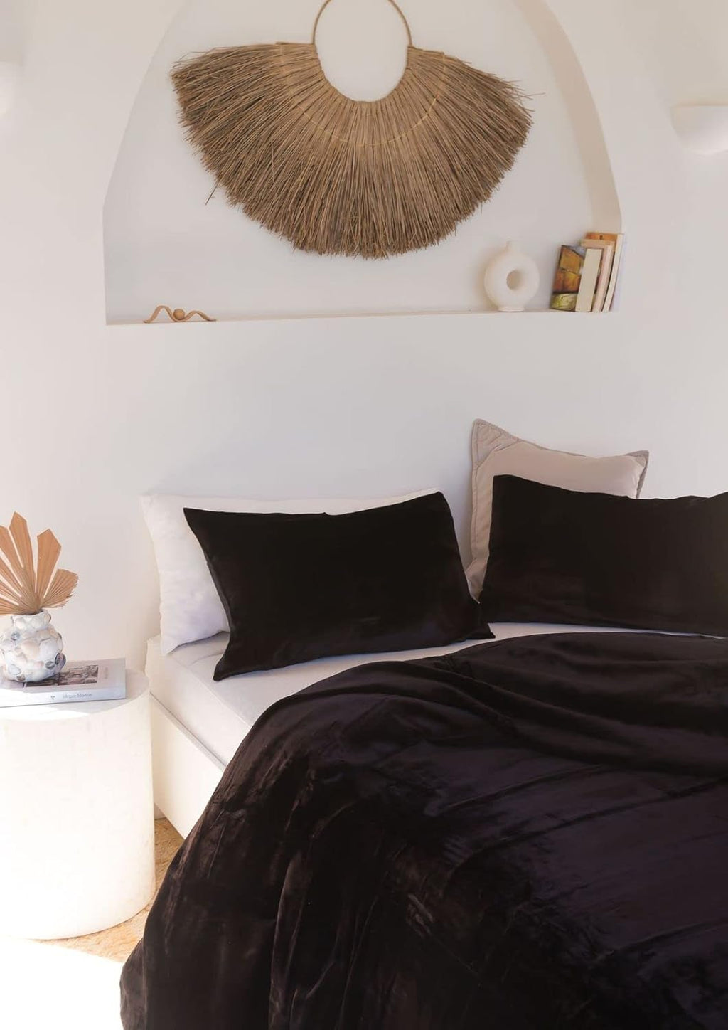 The Harry Creations 3 Pcs Set Solid Pattern Velvet Bedding Ultra Crushed Luxury Boho Donna Duvet Cover (Black, Super King Plus 114 inches x 118 inches)