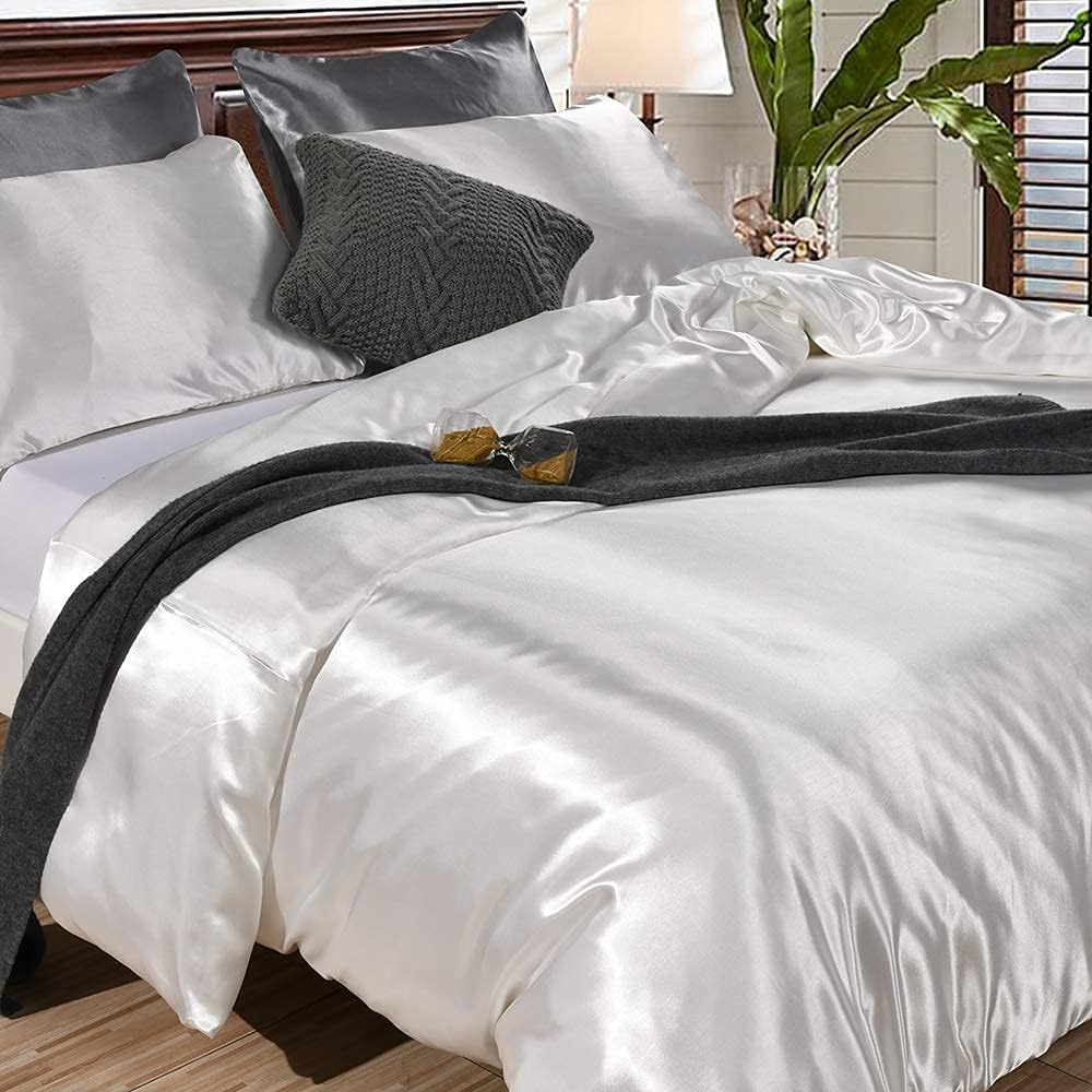 Yarns of Cotton 3 PC All Season Silky Super Soft Comforter Set Luxurious Bedding Set - (1 Comforter, 2 Pillow Cases) Twin XL/White