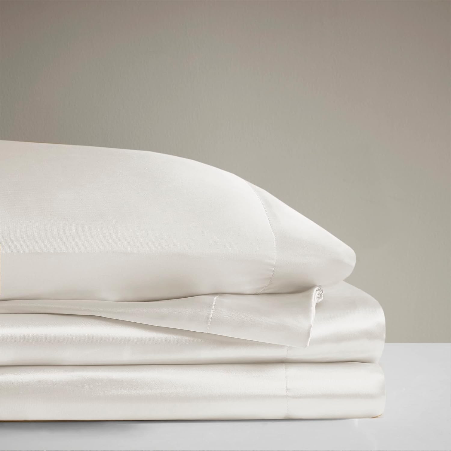 22 Momme 100% Mulberry Silk Bedding Set - 4-Piece Luxury Queen Size (2 Pillowcases, 1 Fitted Sheet, 1 Flat Sheet) - Fits 14-16' Deep Pocket (Solid, Ivory)