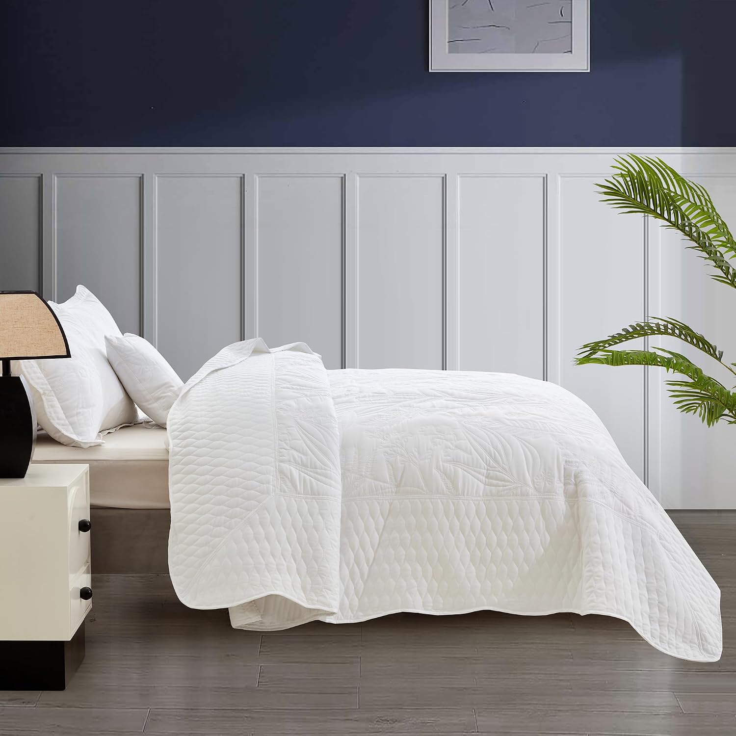 DaisyHuang Botanical Oversized Bedspread King Size - Leaves Pattern Stitching Quilt Set - Elegant & Fresh Style Bedding Coverlets, Reversible, Lightweight, 5 Piece, White