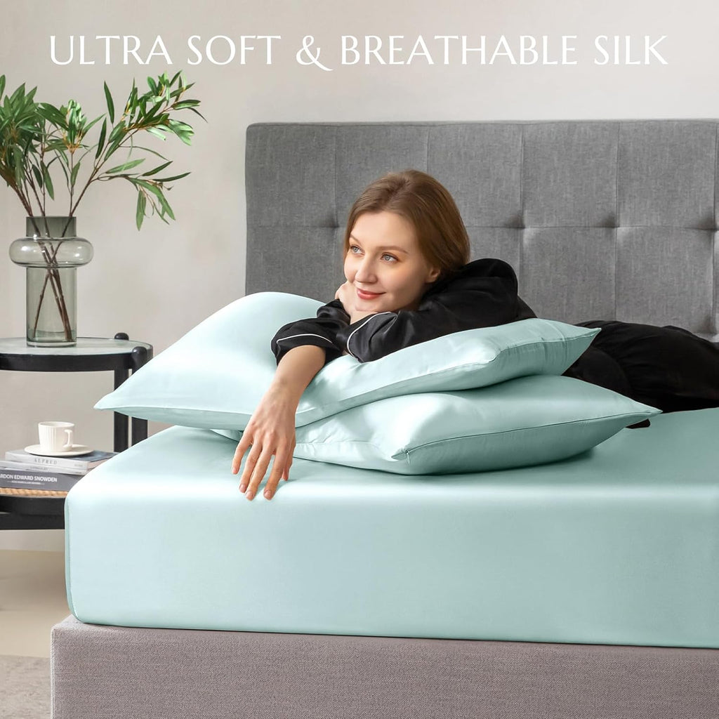 4 Pieces Sheet Set, 100% Mulberry Silk Bed Sheets Fits 10-12' Deep Pocket, 22 Momme Twin Size 6A Luxury Silk Bedding Set with Flat Sheet, Fitted Sheet & 2 Pillowcases (Solid, Light Blue)