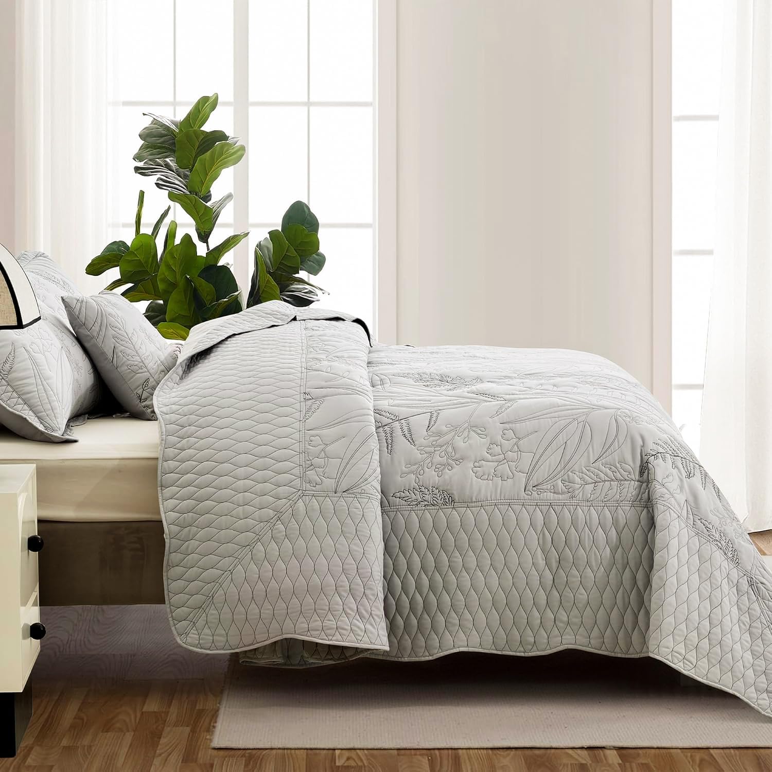DaisyHuang Botanical Oversized Bedspread King Size - Leaves Pattern Stitching Quilt Set - Elegant & Fresh Style Bedding Coverlets, Reversible, Lightweight, 5 Piece, Grey