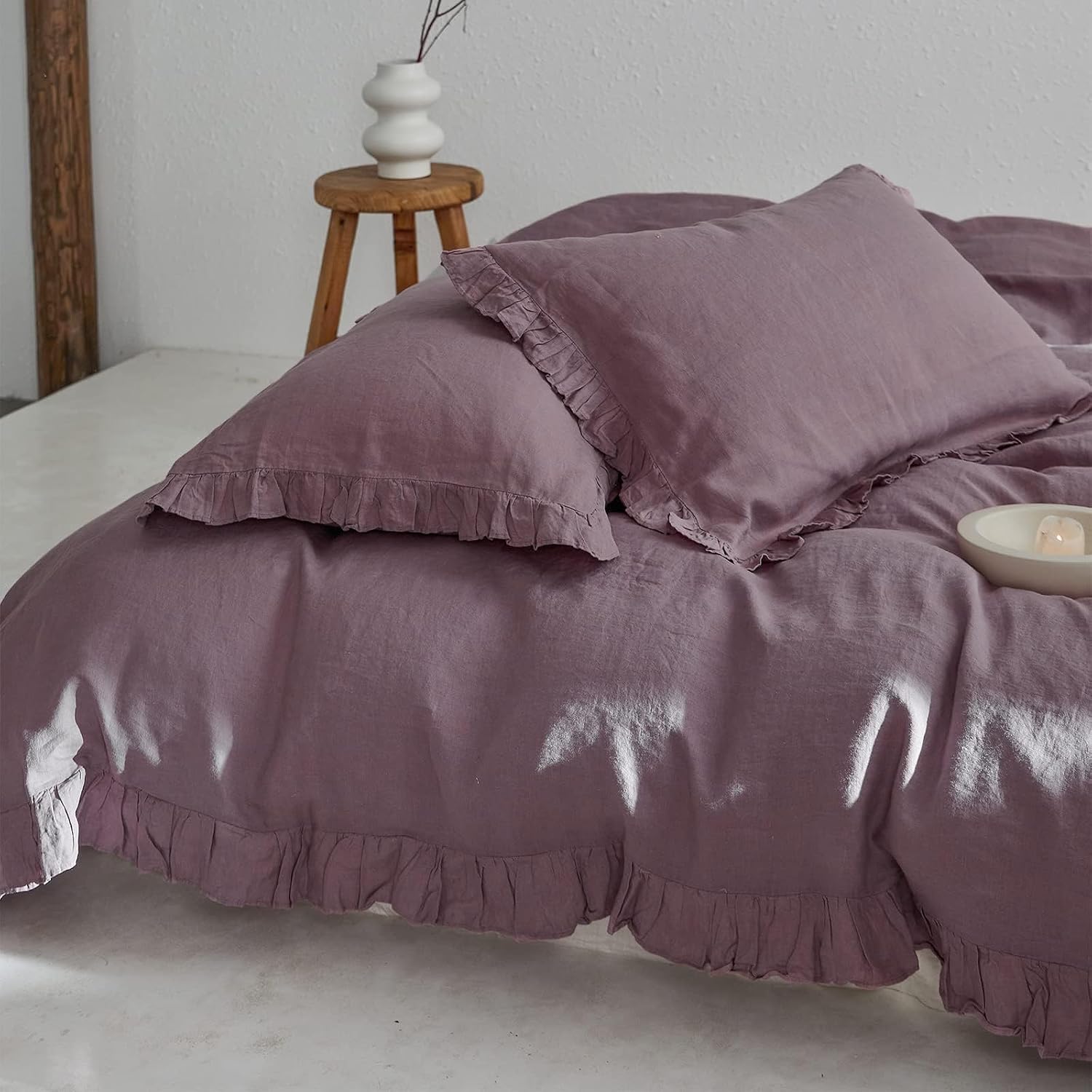 Simple&Opulence 100% Linen Duvet Cover Set, 3 PCS Natural French Flax Purple Ruffle Duvet Cover King Size, Breathable Comfy Linen Bedding Comforter Cover with 2 Pillowcases (Purple, 104' X 92')
