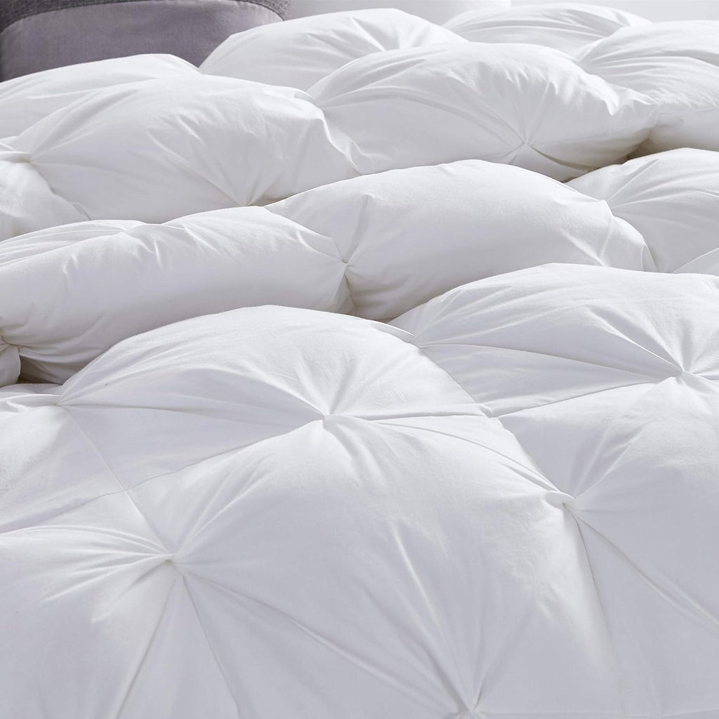 Luxurious All-Season Goose Down Feather Fiber Comforter Queen Size Duvet Insert, Exquisite Pinch Pleat Design, Premium Baffle Box, 100% Egyptian Cotton Cover, 55 oz. Fill Weight, White