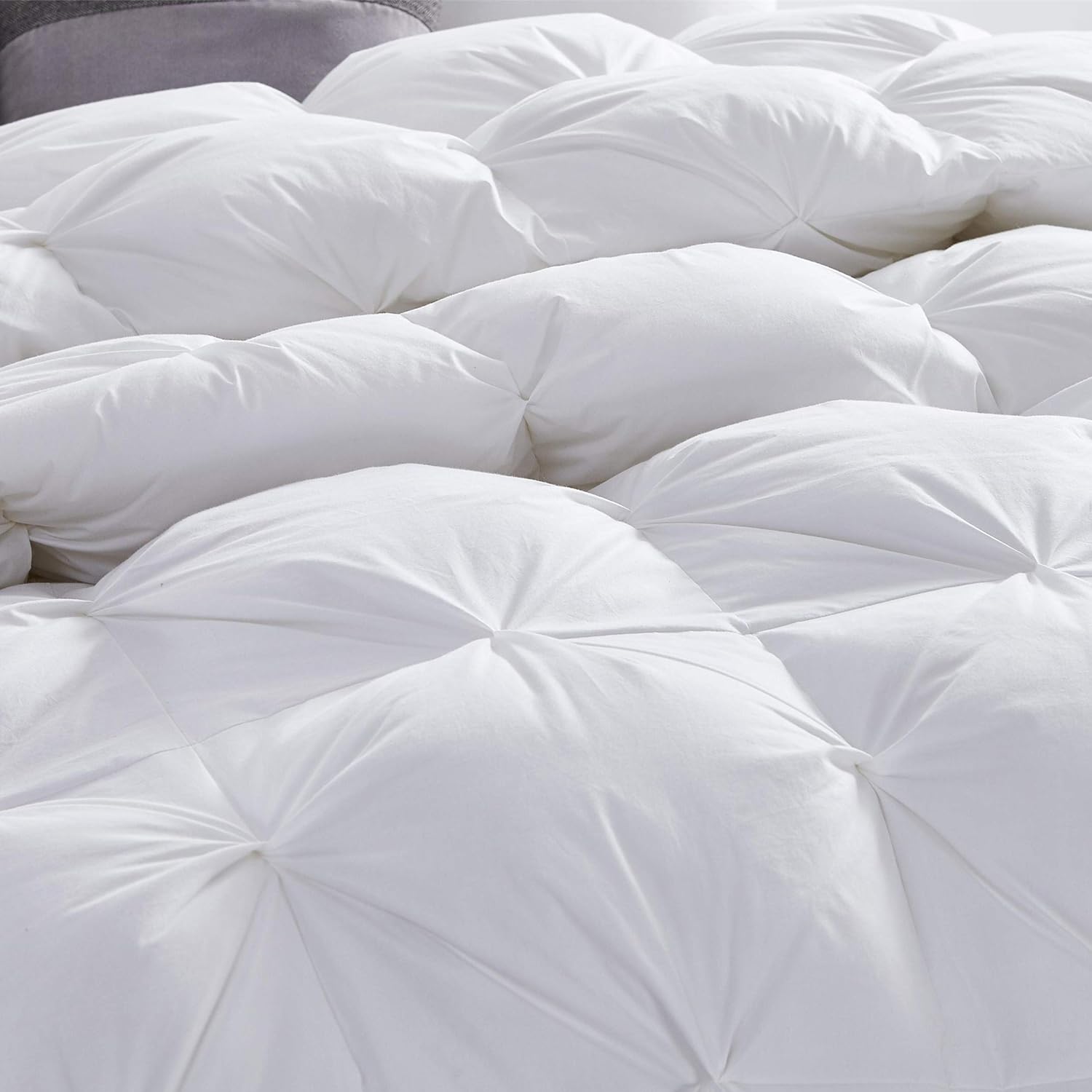 Luxurious All-Season Goose Down Fiber Waterfowl Feather Fiber Comforter King Size Duvet Insert, Exquisite Pinch Pleat Design, Premium Baffle Box, 100% Cotton Cover, 65 oz. Fill Weight, White Color