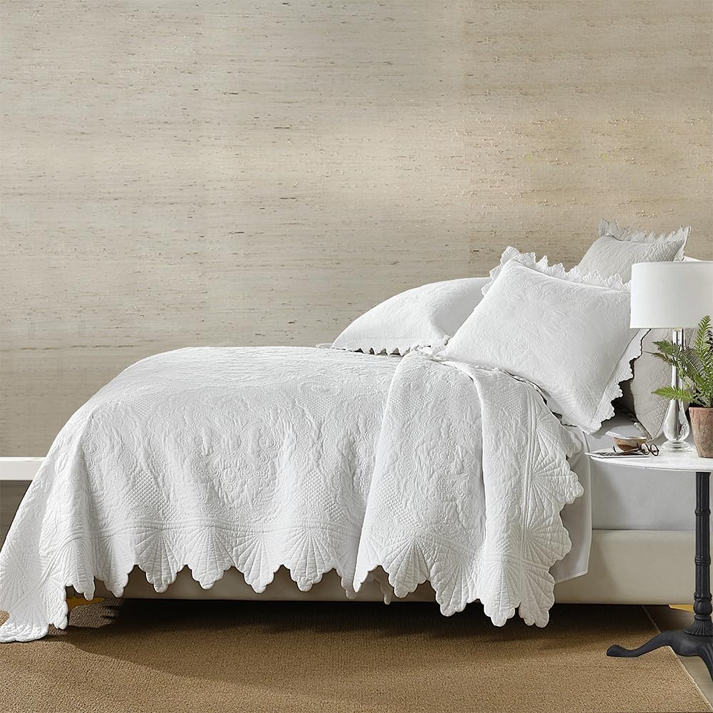 Cotton Quilt Bedding Set Reversible Lightweight Coverlet for All Seasons, 3 Pieces Embossed Floral Solid White Bedspread with Ruffled Edge, Queen Size