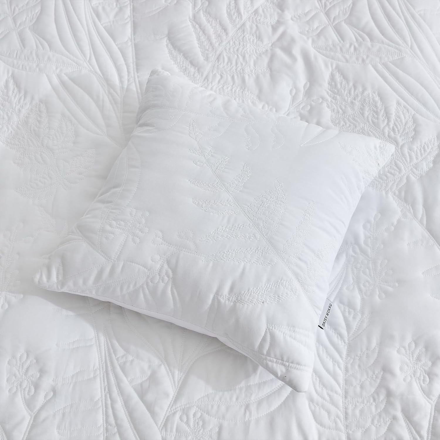 DaisyHuang Botanical Oversized Bedspread Queen Size - Leaves Pattern Stitching Quilt Set - Elegant & Fresh Style Bedding Coverlets, Reversible, Lightweight, 5 Piece, White