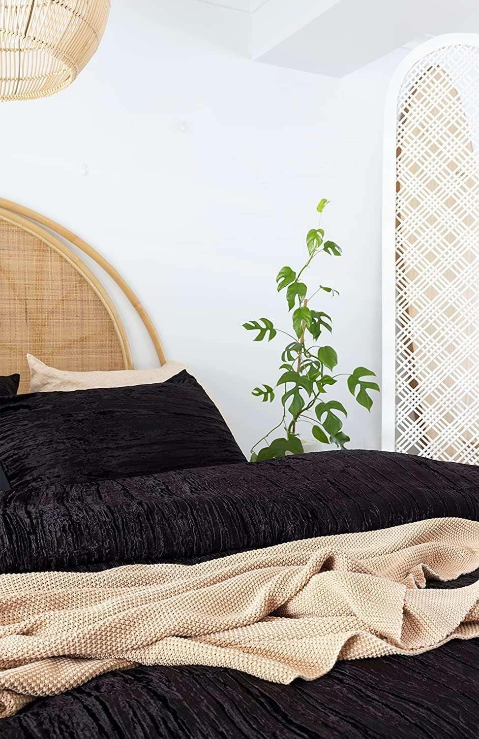 The Harry Creations 3 Pcs Set Solid Pattern Velvet Bedding Ultra Donna Crushed Luxury Boho Duvet Cover (Crush- Black, Super King Plus 114' x 118')
