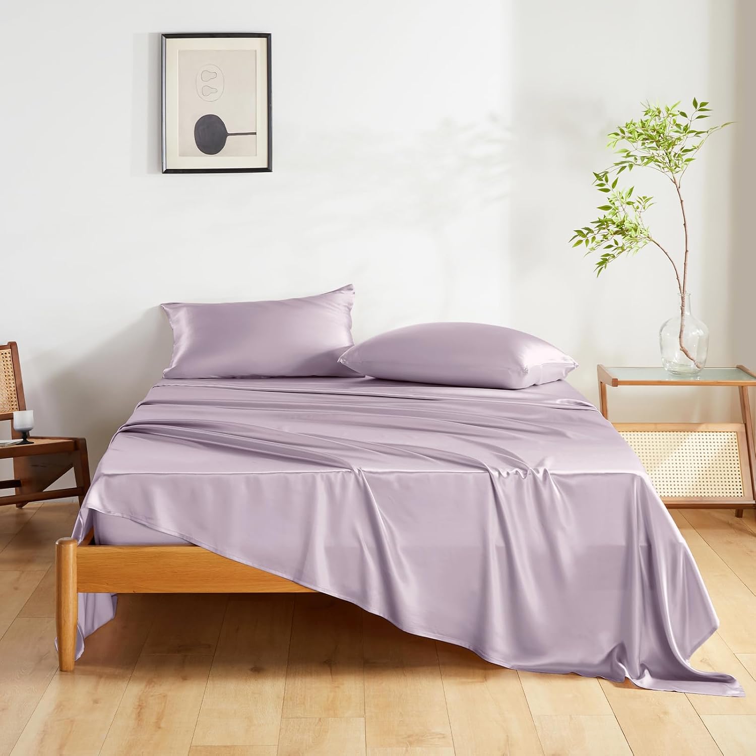 THXSILK Silk Sheet Set 4 Pcs, Queen Size Sheet Set, Soft Breathable Cooling Bed Sheets with 1 Flat Sheet, 1 Fitted Sheet, 2 Pillowcases with Zipper Closure, Light Purple