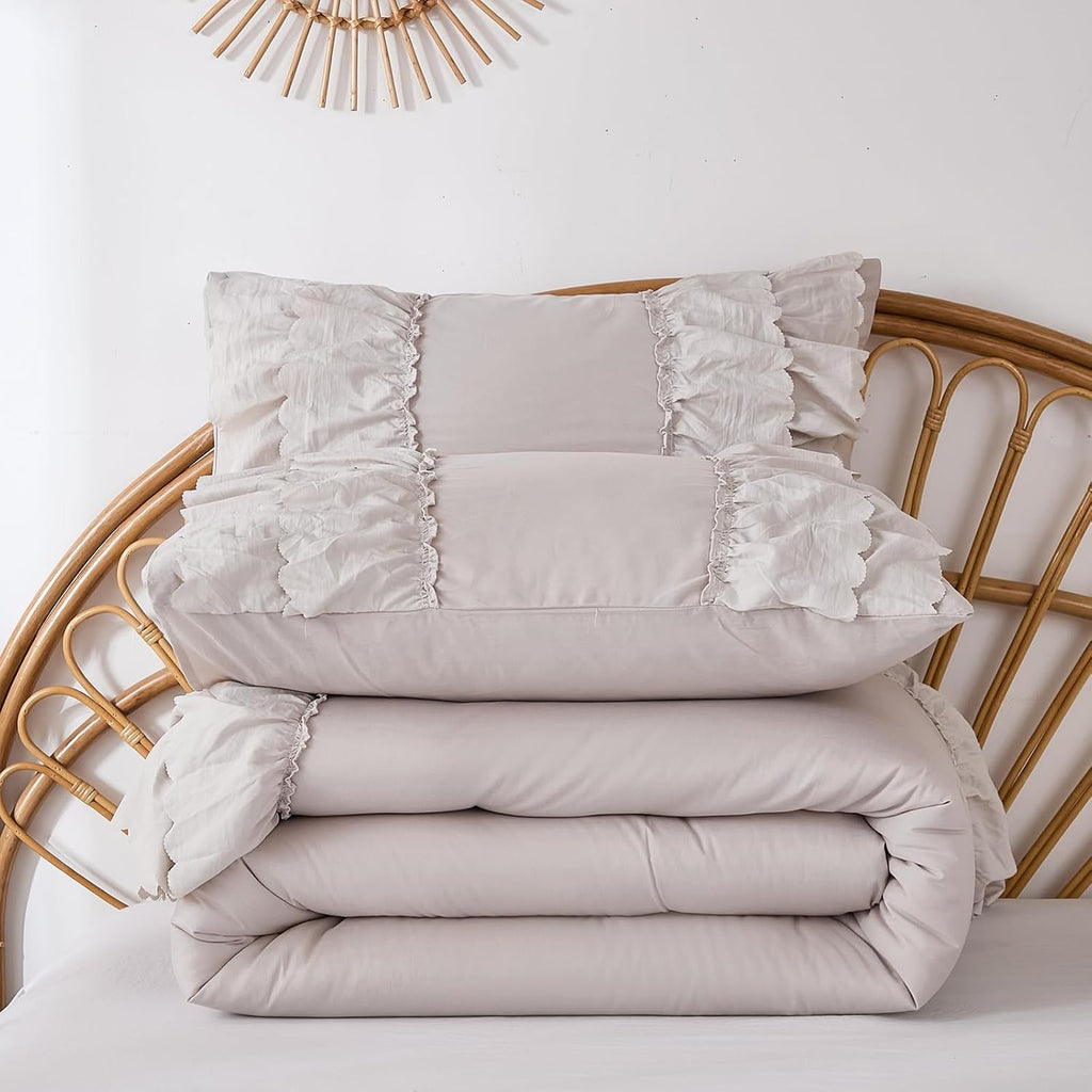 Herside Beige Cotton Ruffle Comforter King Size,2 Layers Ruffles Boho Bedding Set,3 Pcs Fluffy Vintage Comforter Farmhouse Soft and Cozy Lightweight Quilt Set for Women Home Decor