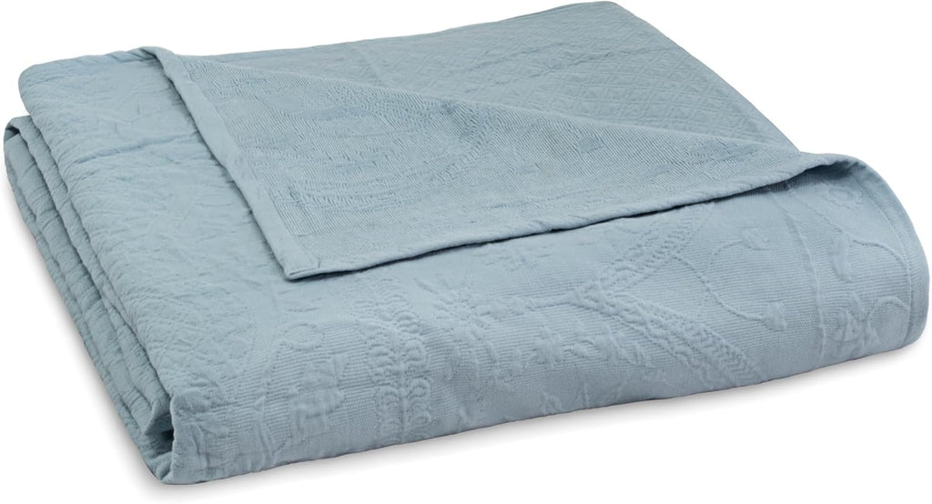 King Charles Modern Farmhouse Floral Matelasse Bedspread, 100% Cotton Breathable Bedding, King/CalKing, Blue