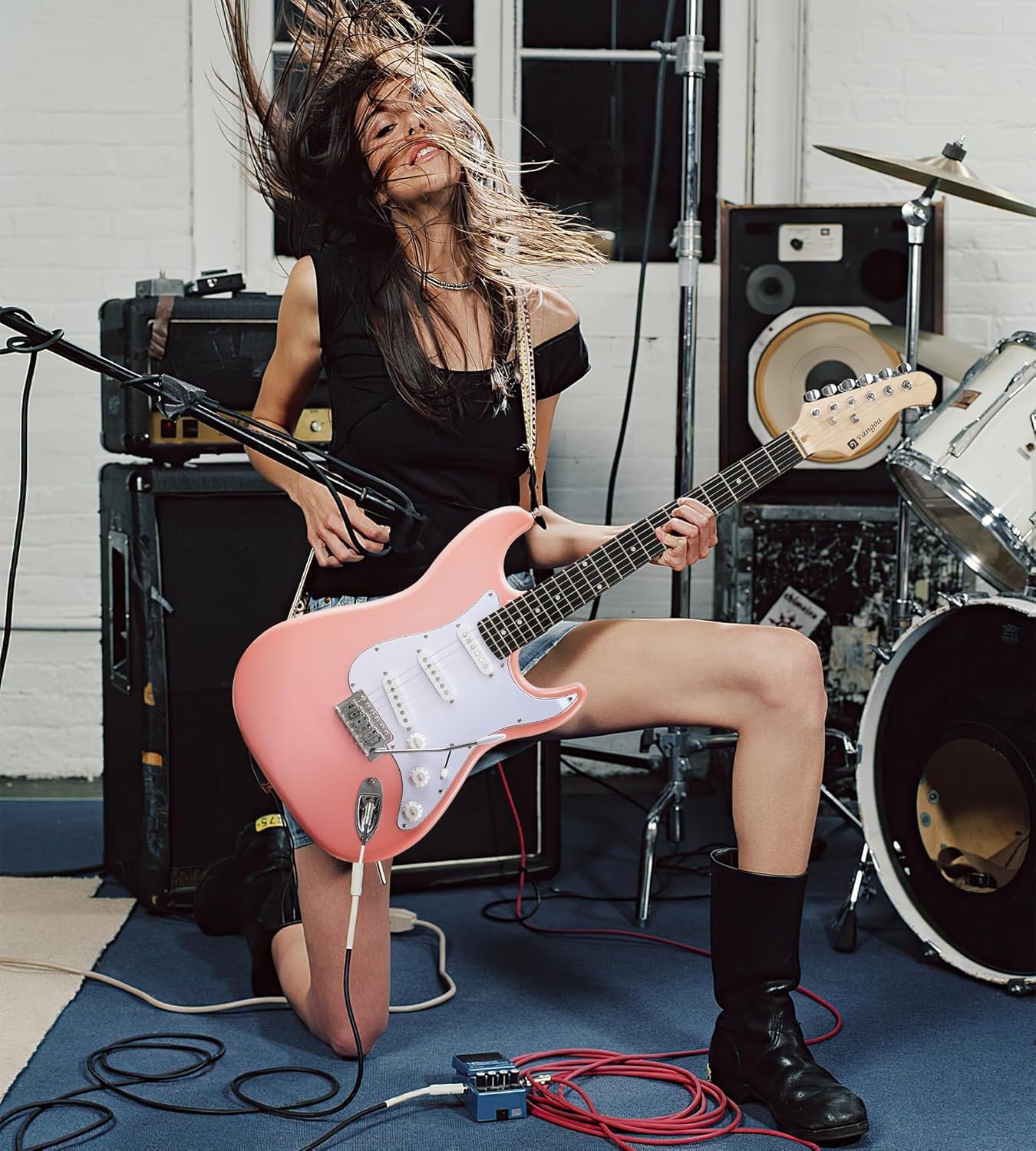 Vangoa 39 Inch Full Size Electric Guitar Beginner Kit Solid Body Pink SSS Pickups with Amp, Bag, Tremolo Bar, Strings, Tuner, Picks, Strap, Capo, Cable for Starter Girls Adults Teens