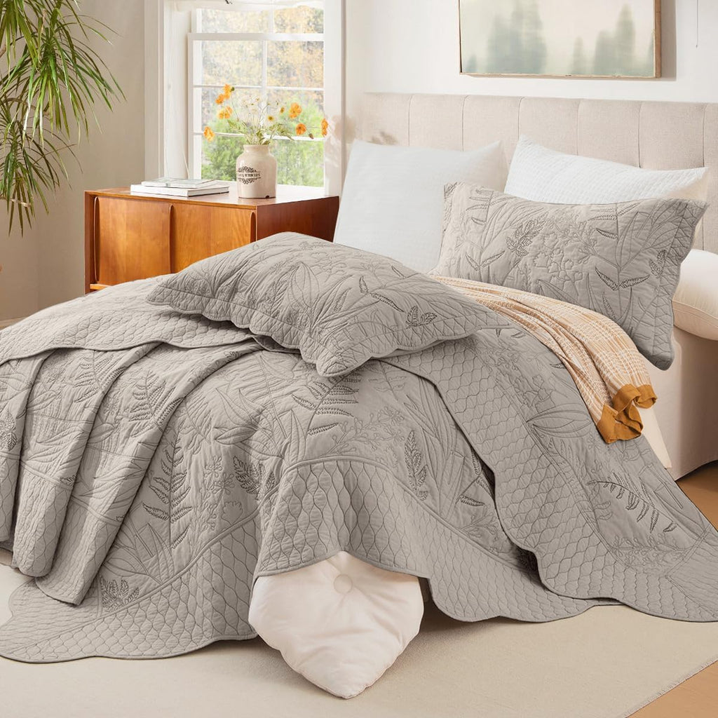 Lady Ann Oversized King Bedspread 128x120, Leaves Pattern Stitching Printed Quilt Set Soft & Lightweight Linen Feel Quilted Coverlet, 3 Pcs Extra Large Botanical Bedding Sets