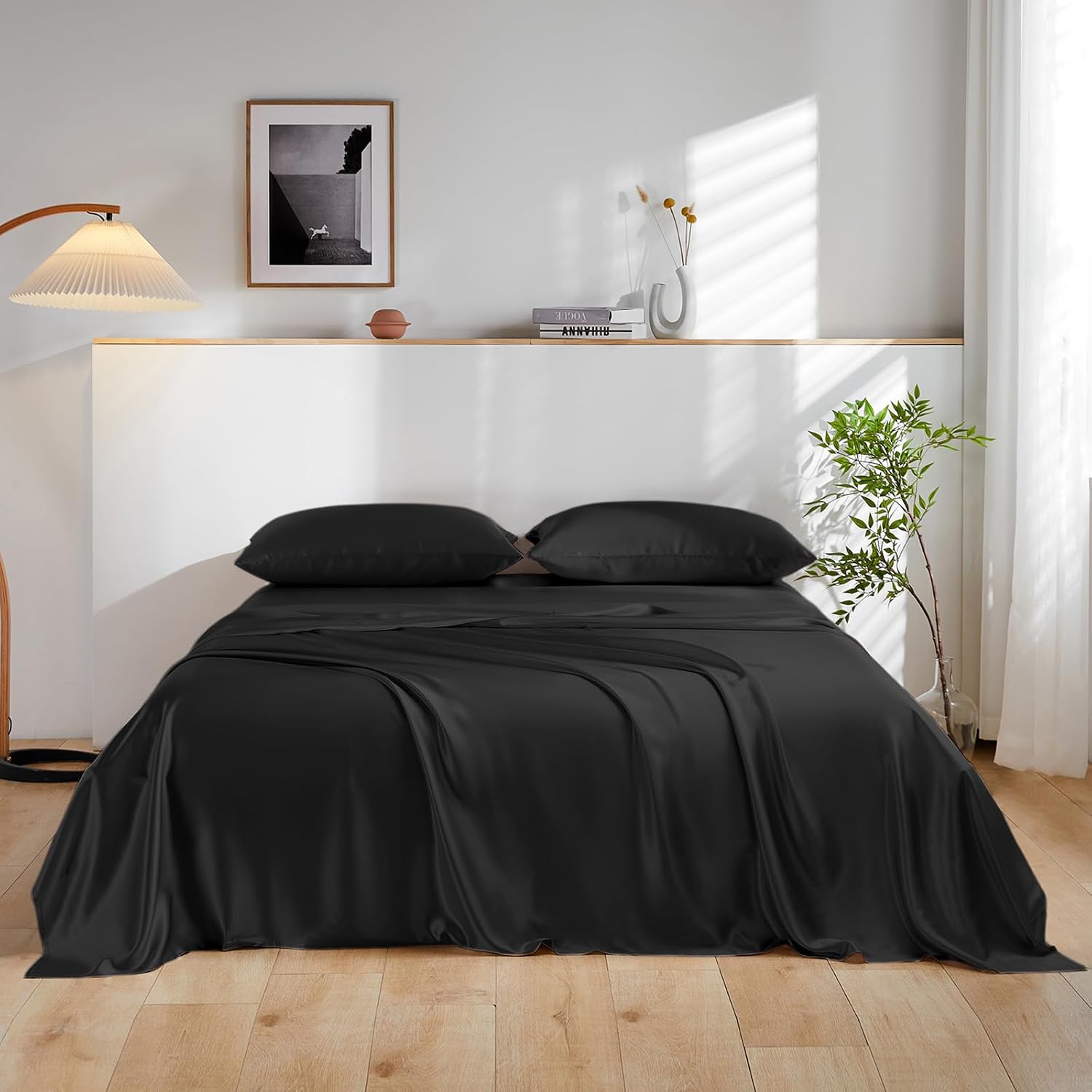 THXSILK 100% Mulberry Silk Bed Sheets Set - 4pcs Pure Silk Sheets Set - Flat Sheet, 16' Deep Pocket Fitted Sheet, 2 Pack Silk Pillowcase with Zipper Closure - Queen Size, Black