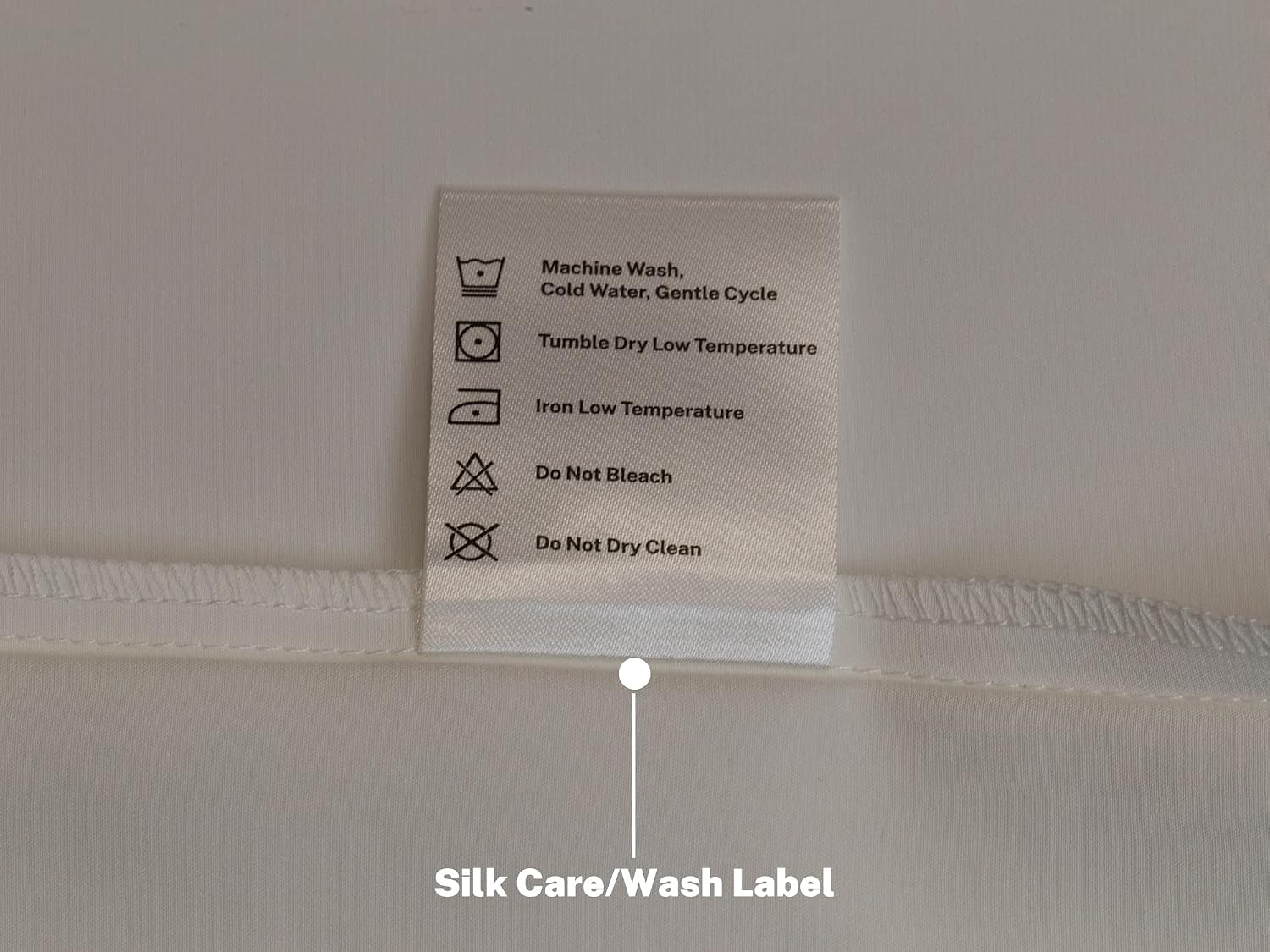 Silk Pillow Cases 2 Pack - 30 Momme Grade 6A Pure Mulberry Silk with Zipper - Cooling Hypoallergenic for Hair & Skin (White, Standard)