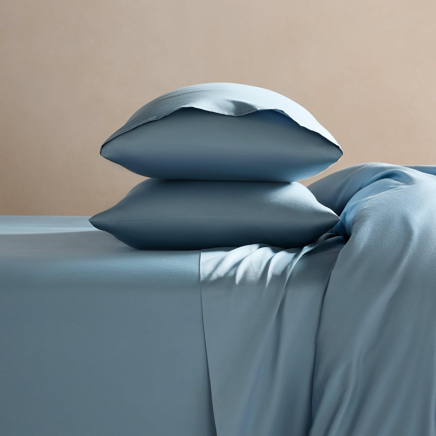 Brooklinen Luxury Sateen 4 Piece Sheet Set - 100% Cotton Bed Sheets, Durable California King Size Sheets Set in Storm Blue, Oeko-TEX Certified Bedding Set, 1 Fitted Sheet, 1 Flat Sheet, 2 Pillowcases