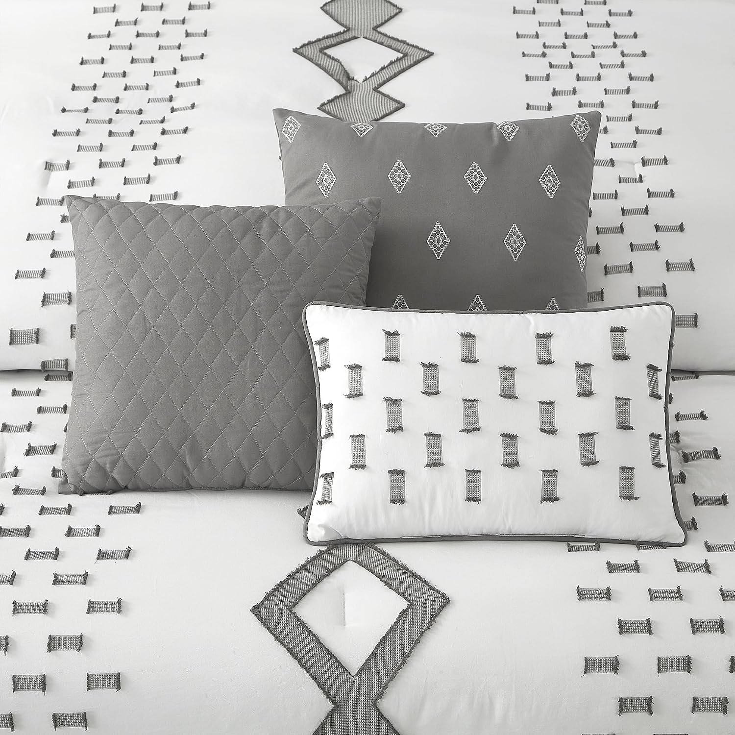 LANCO MODERN LIFESTYLE 7 Piece Grey and White Comforter Set, King, Boho Home Decor, Geometric Clip Pattern Bedding Set for All Seasons, Bed in a Bag, Bedskirt, Shams and Decorative Pillows