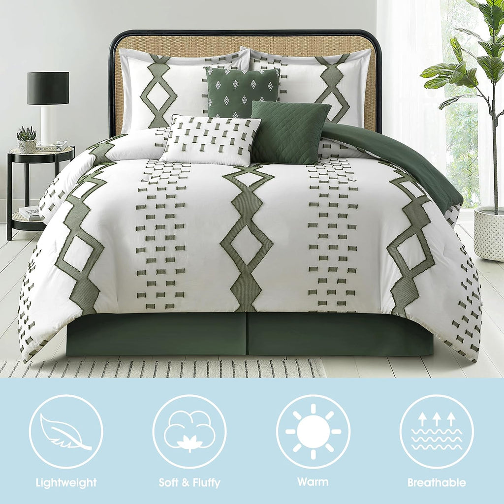 LANCO MODERN LIFESTYLE 7 Piece Green and White Comforter Set, King, Boho Home Decor, Geometric Clip Pattern Bedding Set for All Seasons, Bed in a Bag, Bedskirt, Shams and Decorative Pillows