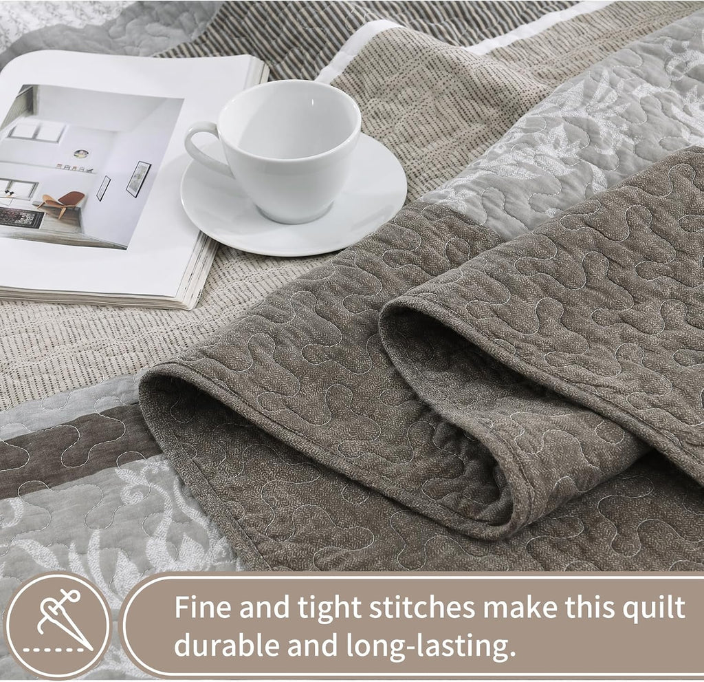 KALOOLA 100% Cotton Quilts Queen Size - Lightweight Quilted Bedding Set 3 Pcs, Farmhouse Printed Striped Bedspread with 2 Pillow Shams, Modern Bed Coverlet for All Season, Dark Brown/Charcoal/Beige