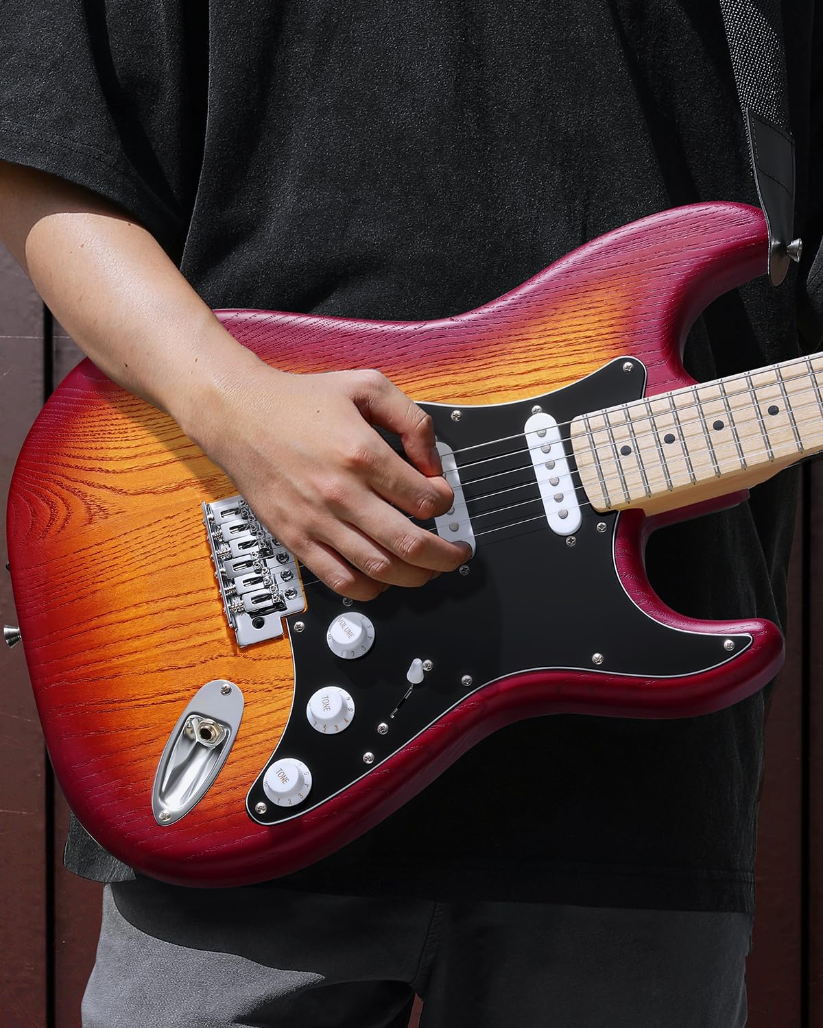 DONNER DST-80 Electric Guitar 39' Beginner Electric Guitar Kit with Amp, Classic SSS Pickup Complete with Gig Bag, Tuner, Capo, Strap, Picks, and Free Online Lessons, CherryBurst