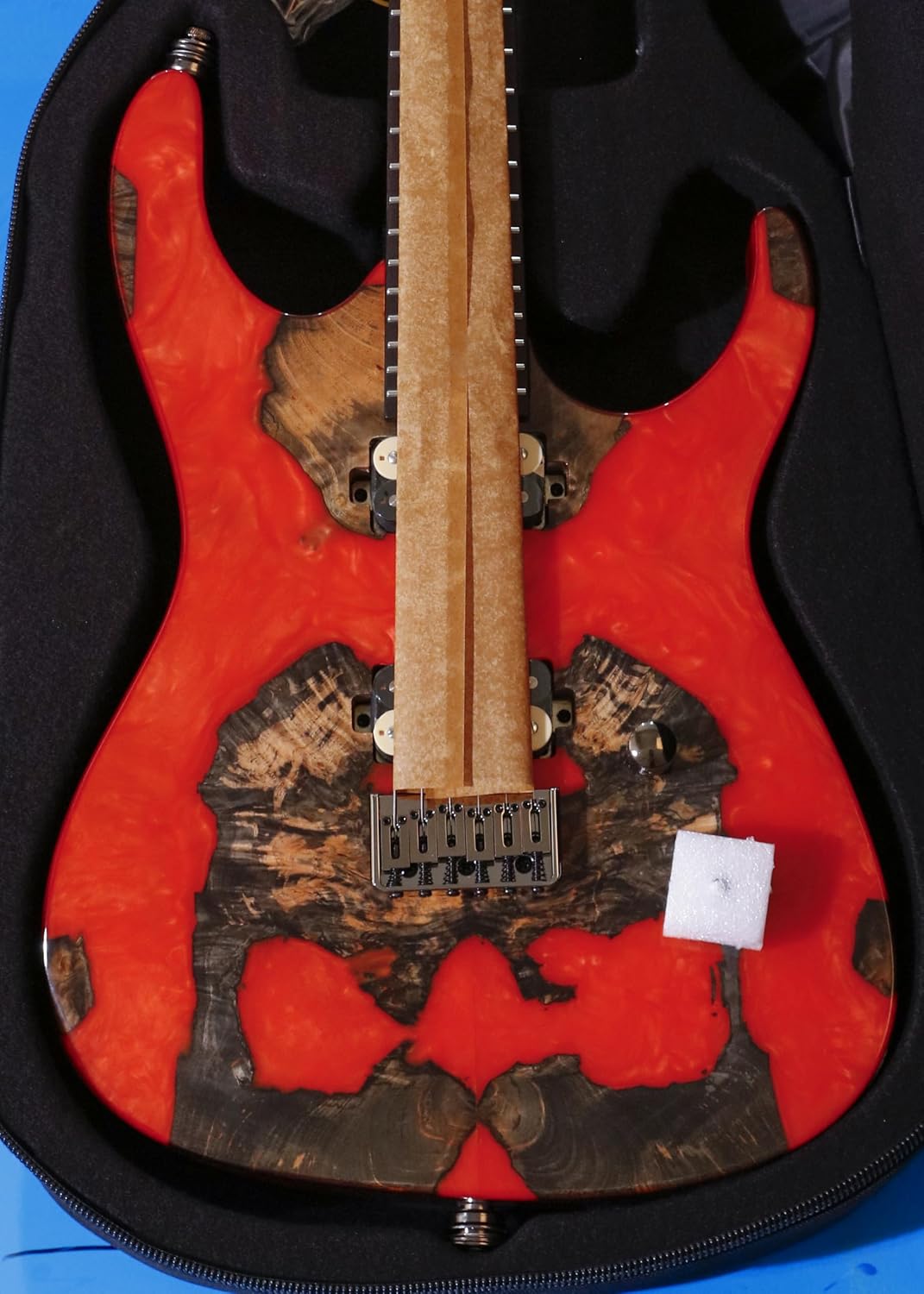 Leo Jaymz Electric Guitar Monsoon Deluxe Series, Reverse Headstock, Burl Top, Mahogany Body, Roasted Maple Neck, Rosewood Fretboard, Case and Capo(RB-2022-220)