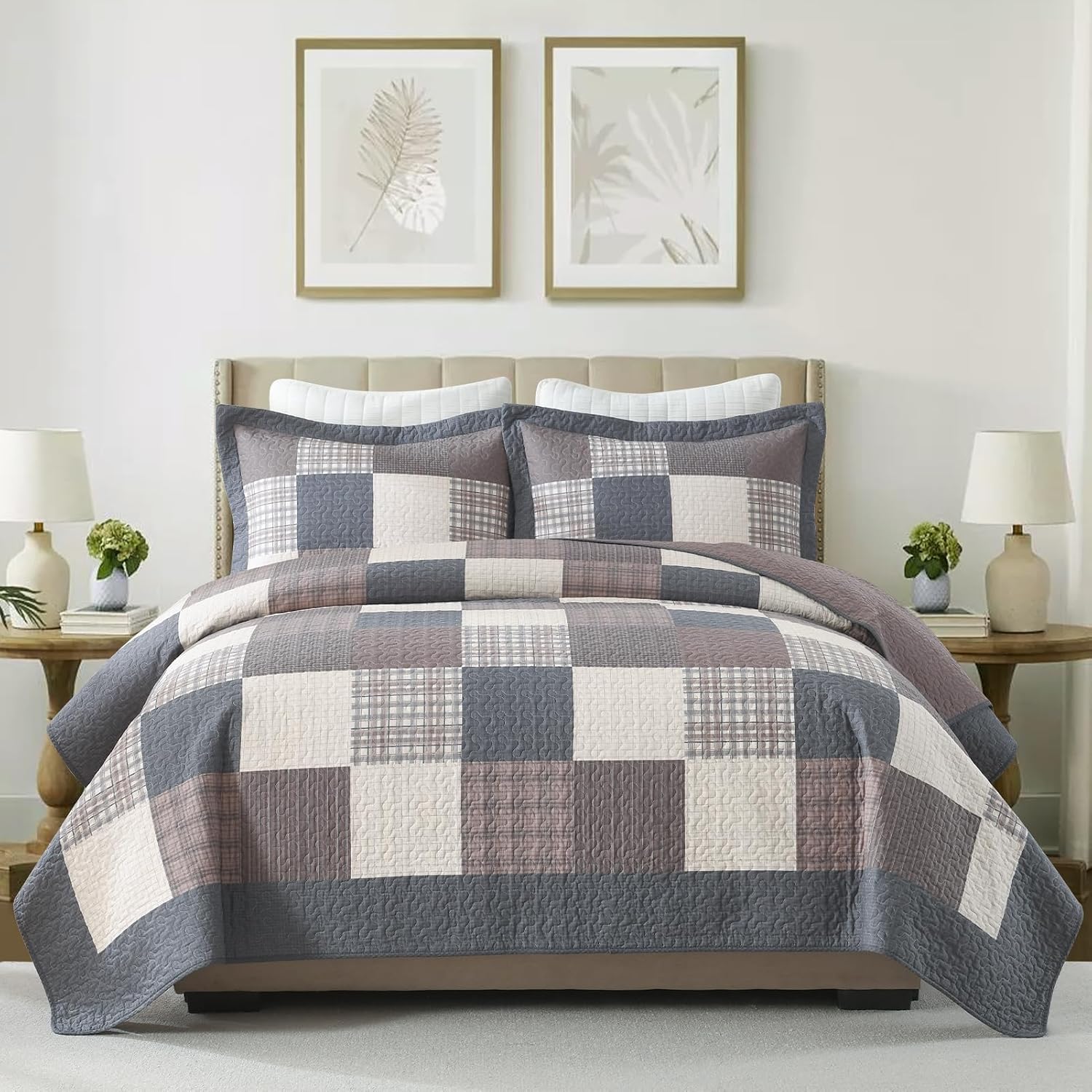 KALOOLA Farmhouse Quilt King Size - 100% Cotton Lightweight Quilted Bedding Set 3 Pcs, Cottage Printed Plaid Bedspread with 2 Pillow Shams, Reversible Bed Coverlet for All Season, Gray/Brown/Beige
