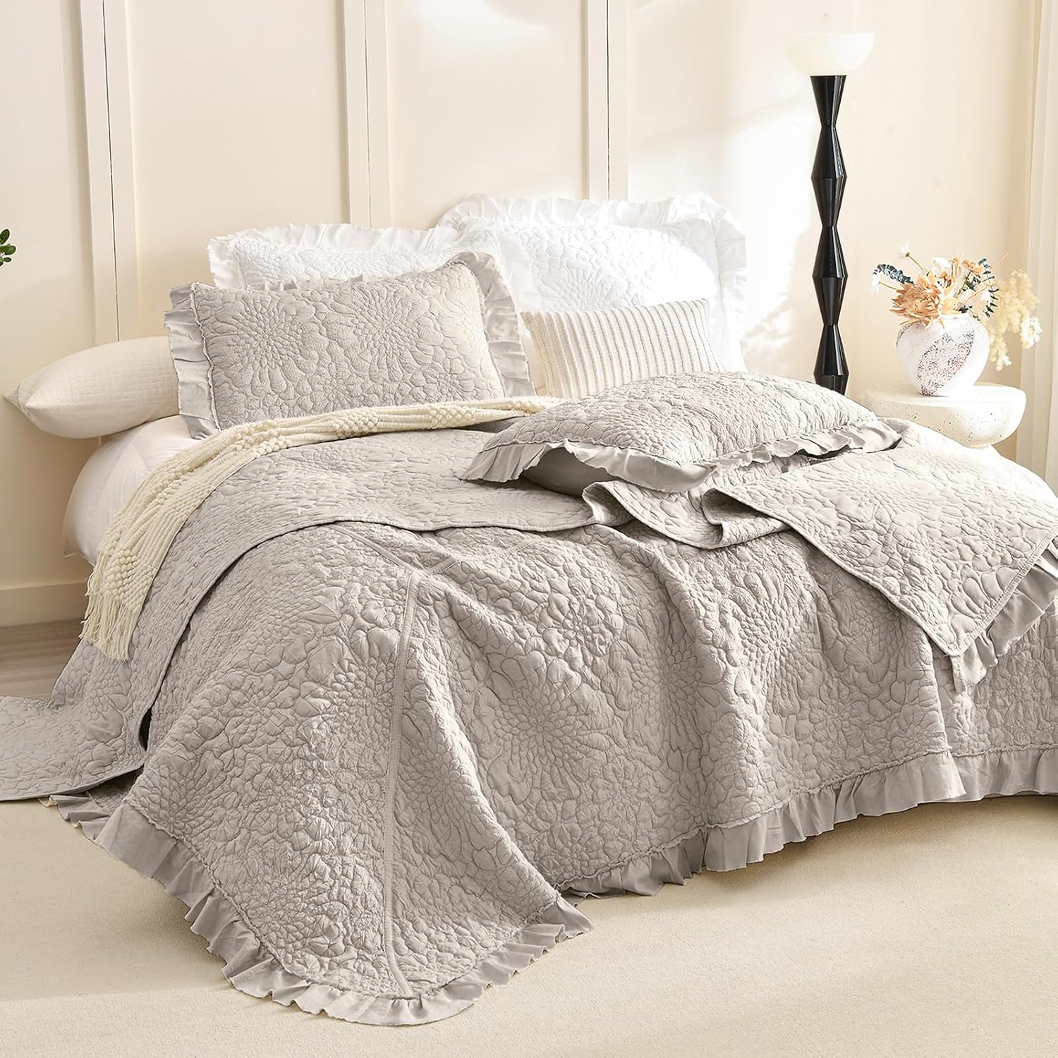 Lady Ann Oversized Bedspread Set 120x120, Extra Large Linen Feel Stone-Washed Ruffled Quilt Set Crinkled Blanket, Lightweight Shabby Quilted Bedspreads &Coverlets 3 PCS Farmhouse Rustic Bedding Sets