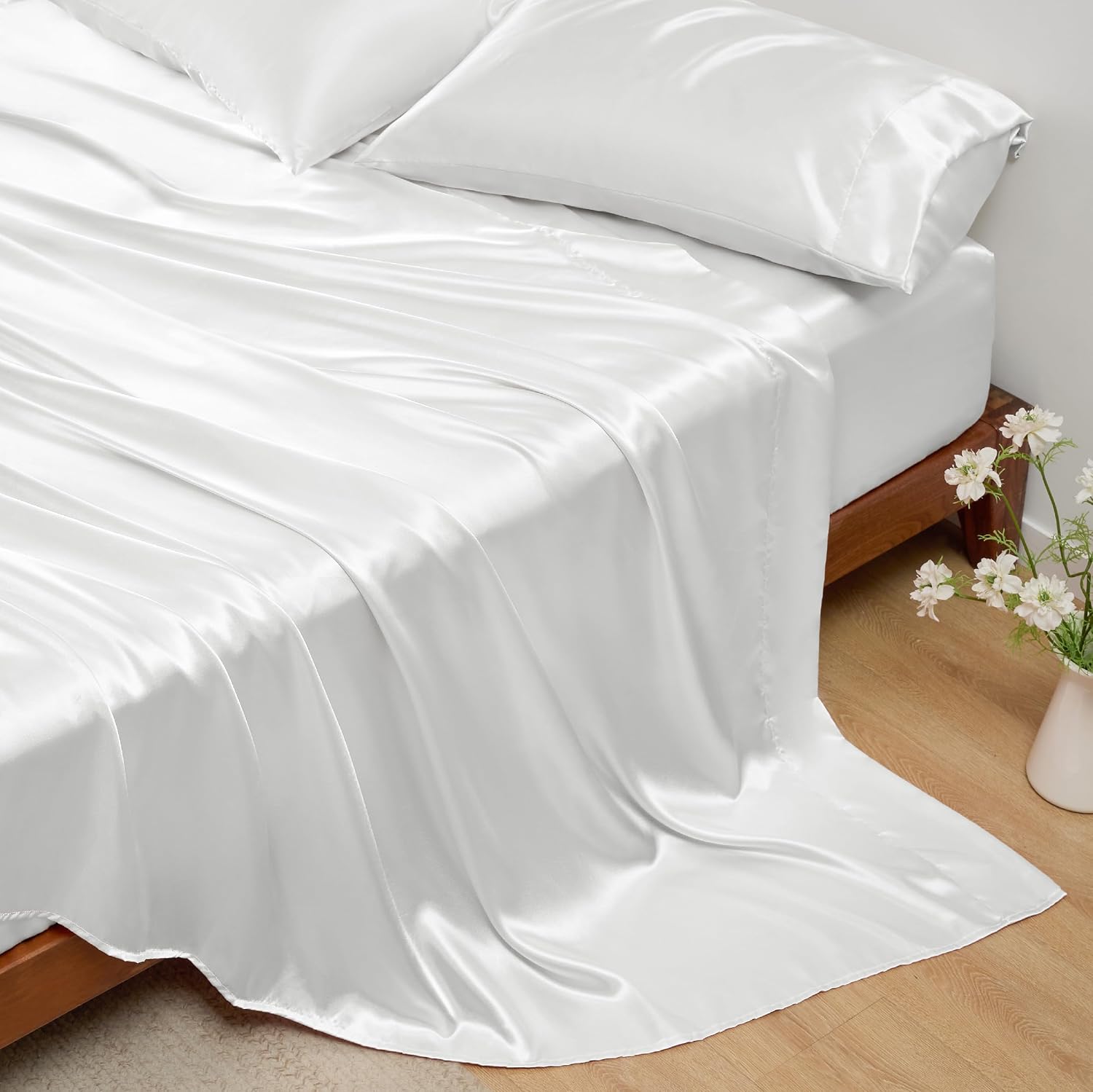 RV Short Queen Size 4-Piece Sheet Set Premium 30 Momme Mulberry Silk Bed Sheets Set Fits 23-26' Deep Pocket (Solid, White)