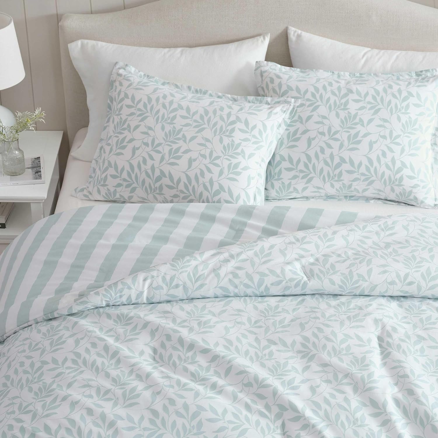 Martha Stewart - King Duvet Cover Set, 100% Naturally Soft & Breathable Cotton Bedding, Lightweight for Year Round Comfort, 3 Piece Bed Set with Matching Pillowcases (Copper Vines Blue)