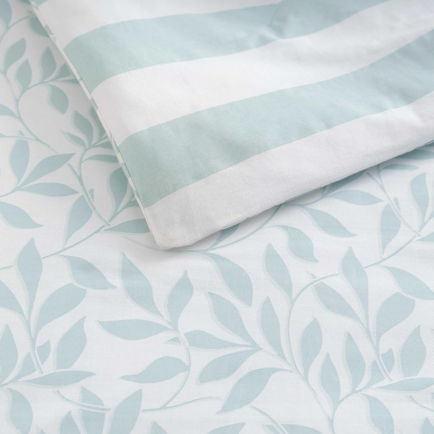 Martha Stewart - King Duvet Cover Set, 100% Naturally Soft & Breathable Cotton Bedding, Lightweight for Year Round Comfort, 3 Piece Bed Set with Matching Pillowcases (Copper Vines Blue)