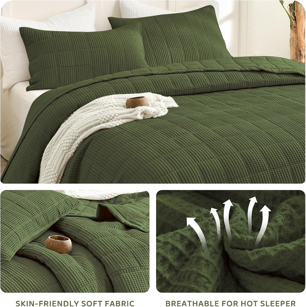 Sanracie Oversized King Quilt (120'x120'), Cotton Olive Green Waffle Weave Quilt Bedding Set 3Pcs Extra Wide Large Soft Breathable Luxury Aesthetic Bedding Coverlet for All Season