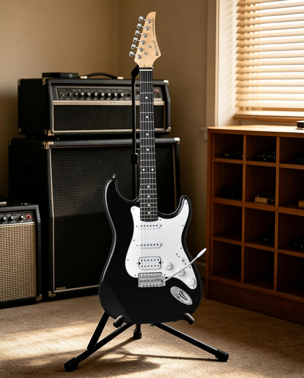 Leo Jaymz Beginner Electric Guitar 39' Kit with Portable Amplifier, Padded Gig Bag, Digital Tuner，Capo，Strap，Picks，HSS Pickups(Black-HSS)