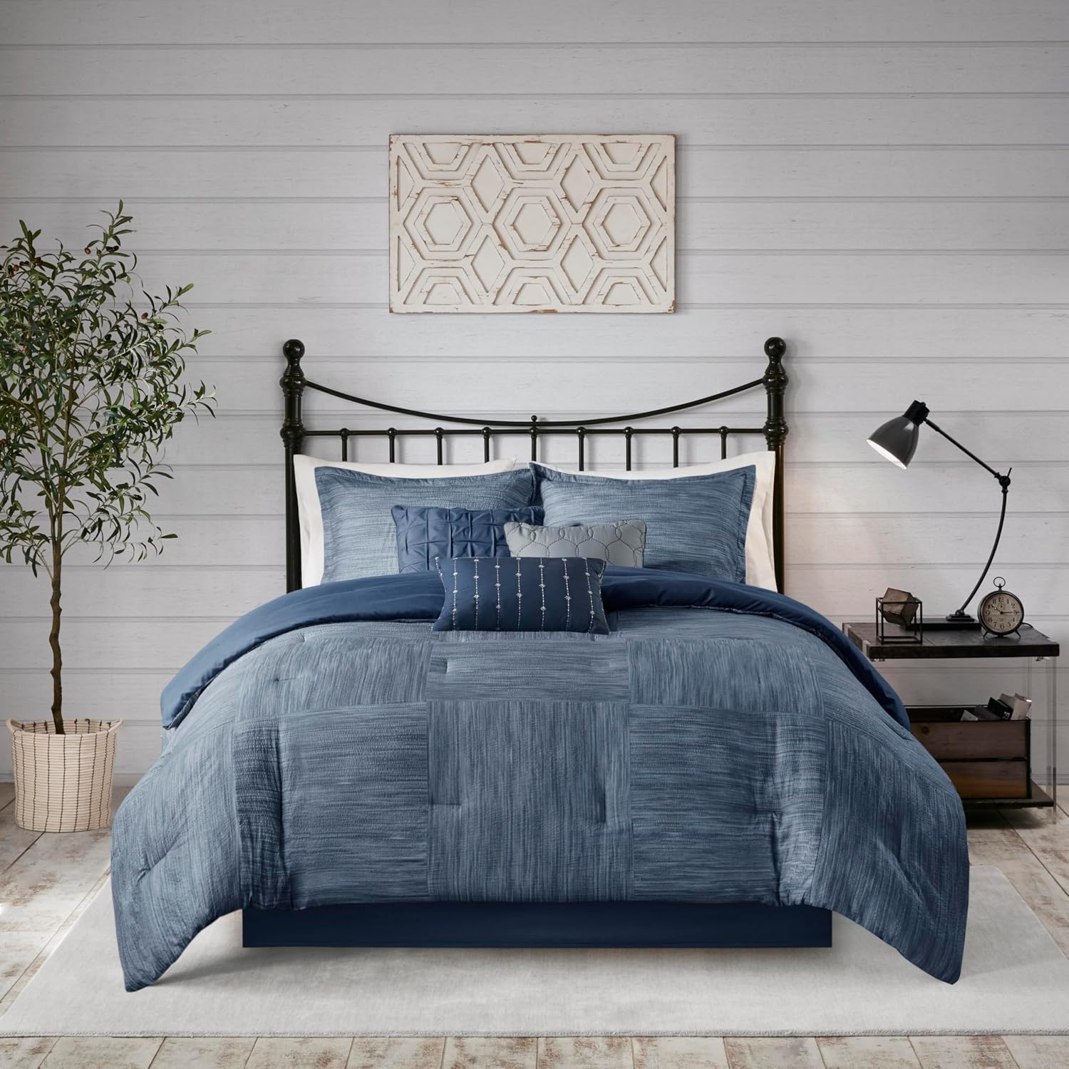 Madison Park Walter Comforter - Luxe Seersucker Print Design, All Season Down Alternative Bedding, Matching Shams, Bedskirt, Decorative Pillows, Navy Cal King(104'x92') 7 Piece