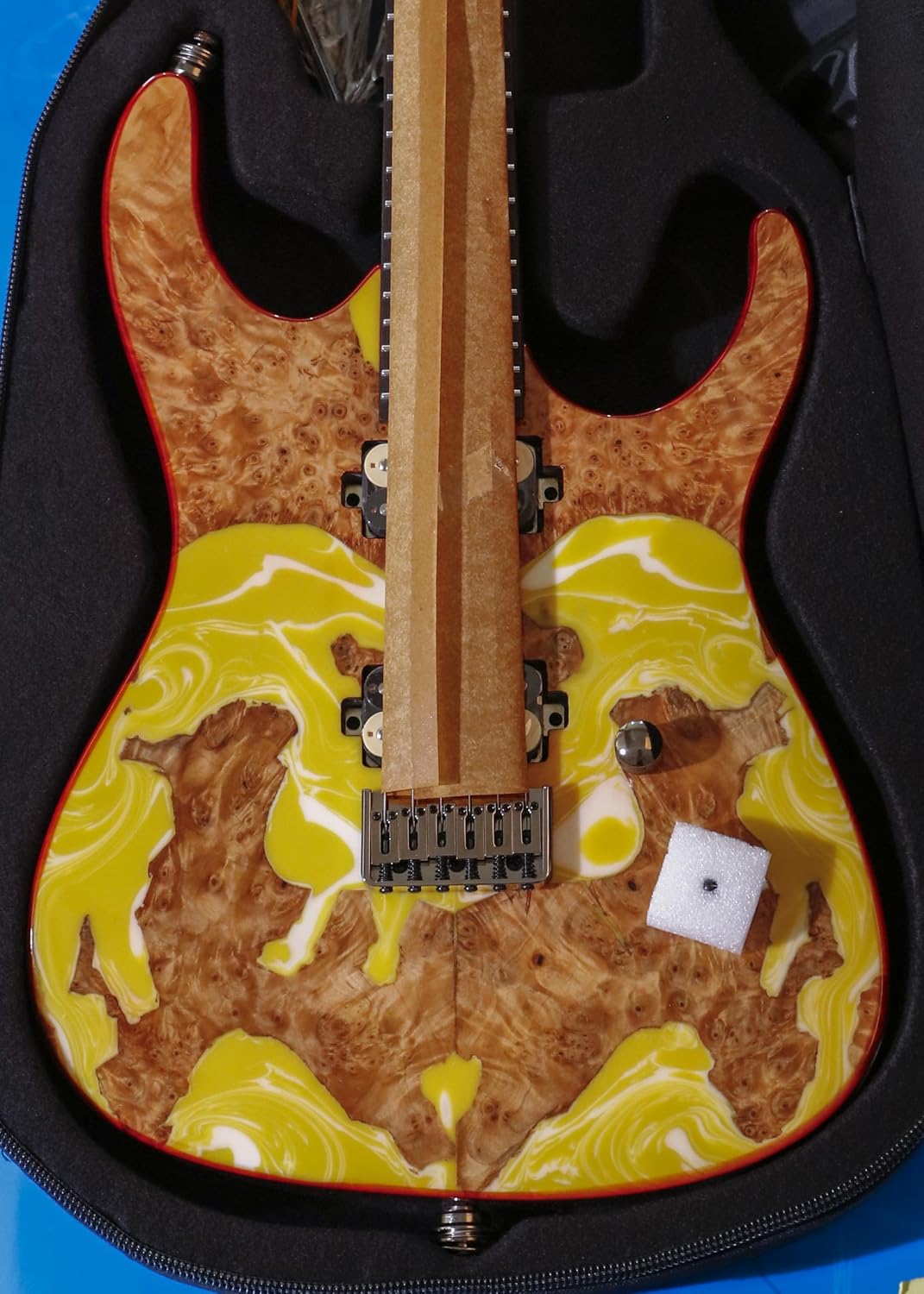 Leo Jaymz Electric Guitar Monsoon Deluxe Series, Reverse Headstock, Burl Top, Mahogany Body, Roasted Maple Neck, Rosewood Fretboard, Case and Capo(YC-2005-243)