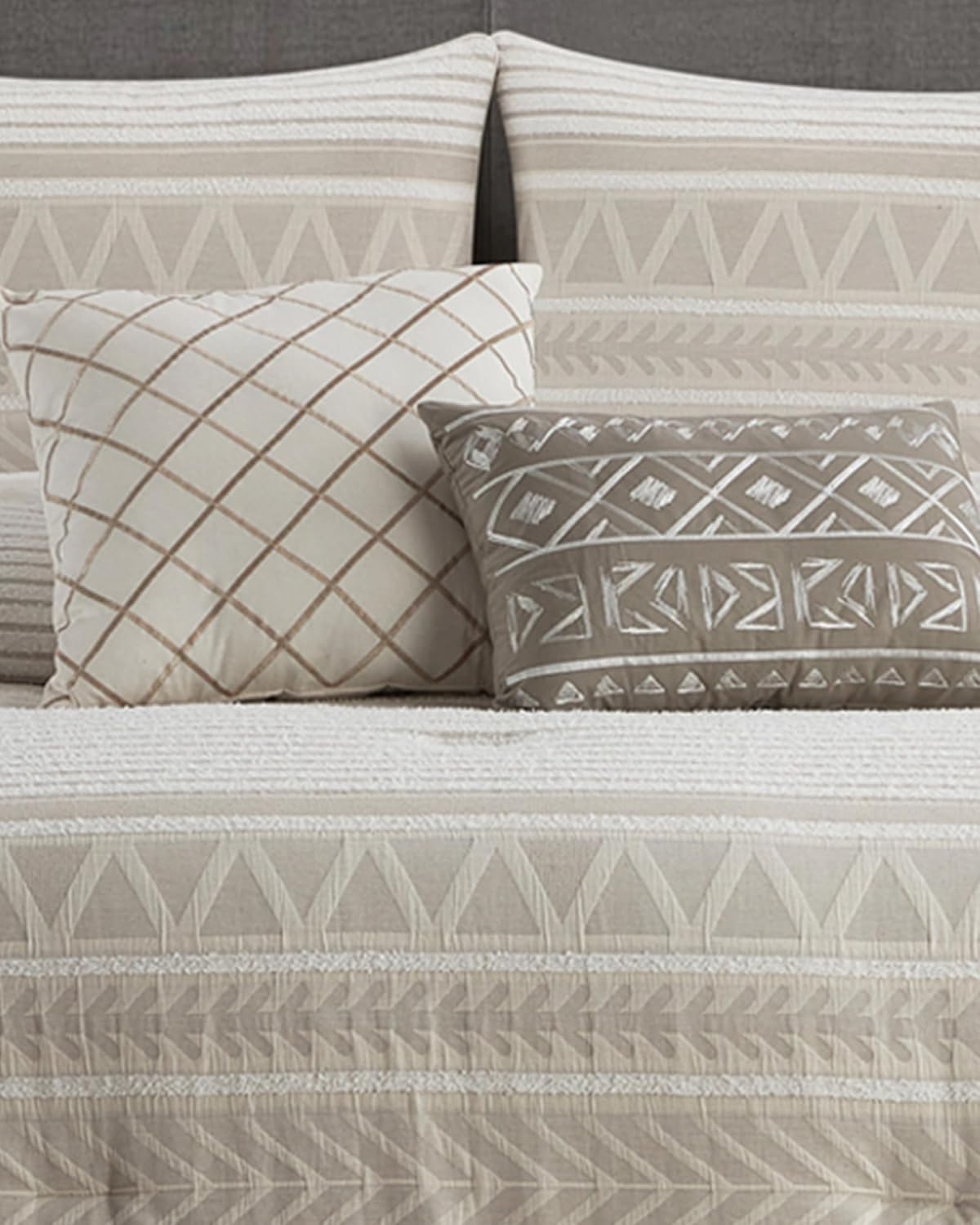 LANCO MODERN LIFESTYLE Cotton Comforter Set King, Gorgeous Geometric Jacquard, Beige Soft Lightweight Bedding Set for All Seasons, Bedskirt, Pillow Shams and Decor Pillows