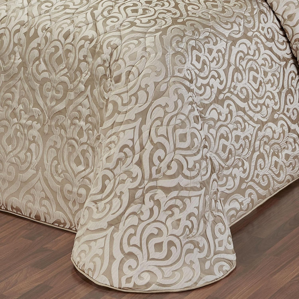 Davenport Luxury Bedding | Neutral Jacquard-Woven Puffed Scrollwork | 10 Pc Set includes Queen Bedspread, 2 Standard Shams, 2 European Shams, 2 Euro Pillow Inserts, and 3 Decorative Reversible Pillows