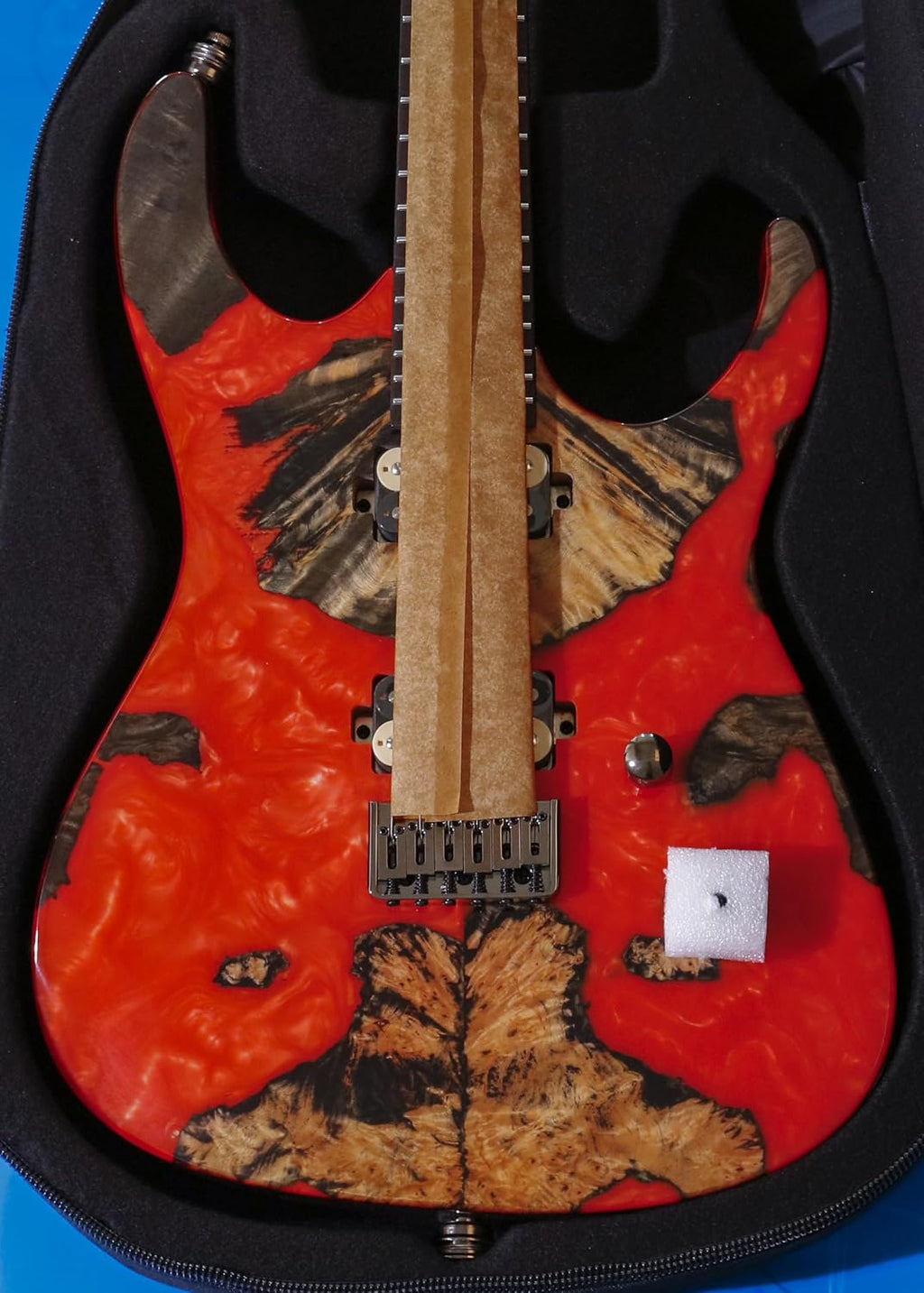 Leo Jaymz Electric Guitar Monsoon Deluxe Series, Reverse Headstock, Burl Top, Mahogany Body, Roasted Maple Neck, Rosewood Fretboard, Case and Capo(RB-2024-242)