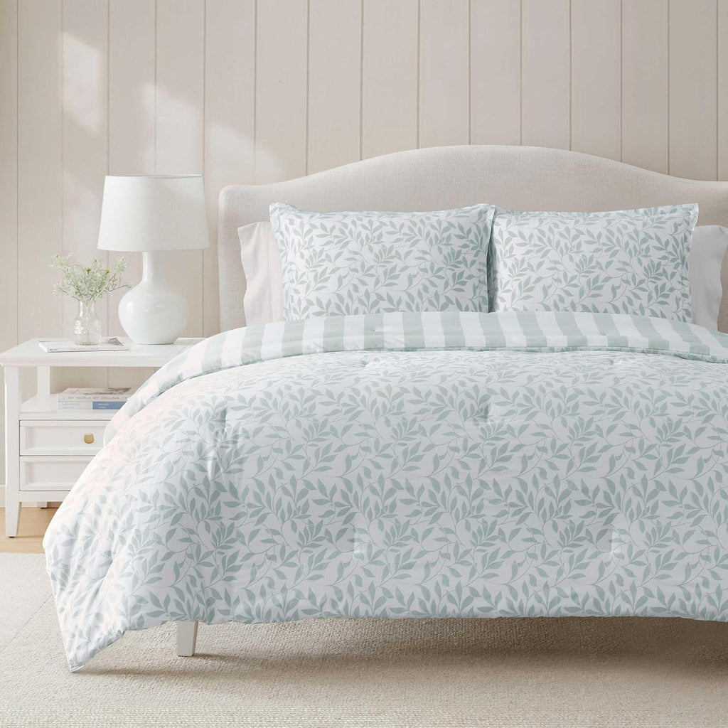Martha Stewart - King Duvet Cover Set, 100% Naturally Soft & Breathable Cotton Bedding, Lightweight for Year Round Comfort, 3 Piece Bed Set with Matching Pillowcases (Copper Vines Blue)