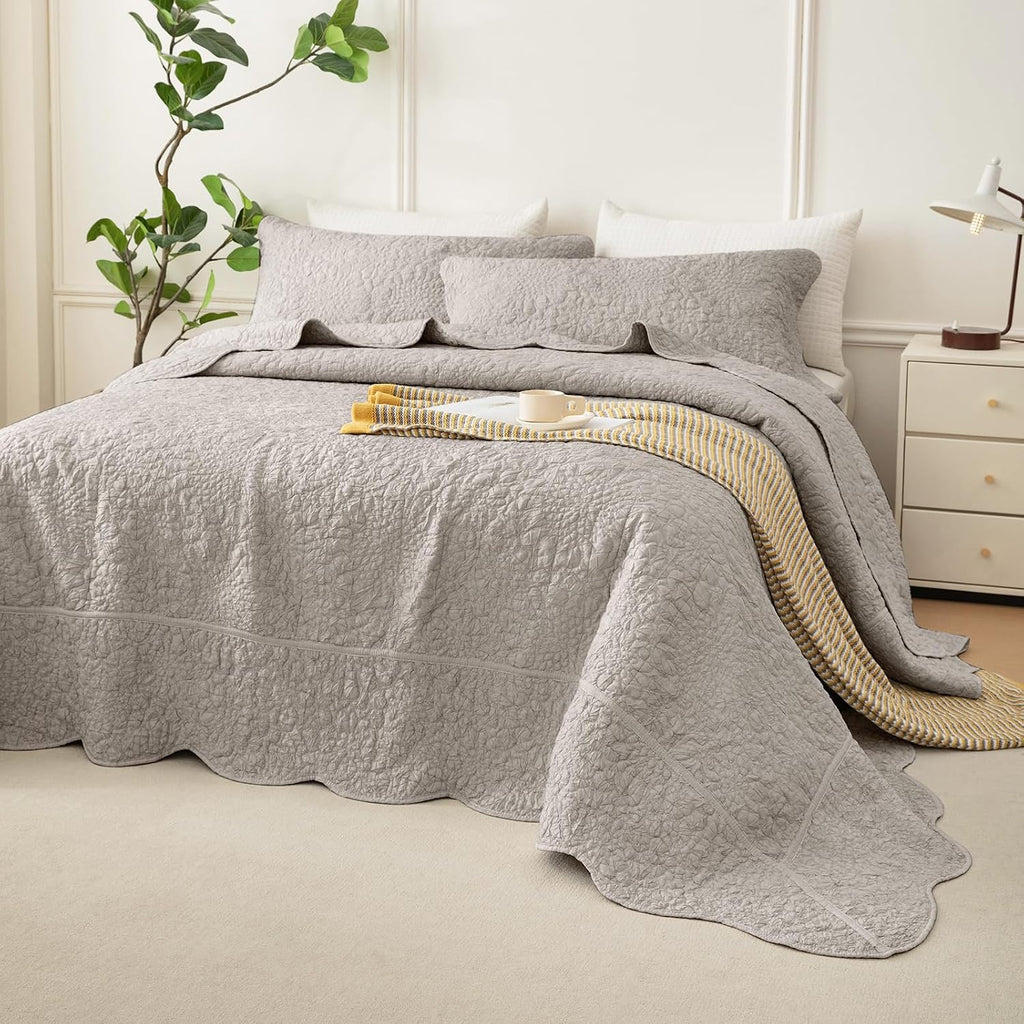Lady Ann Oversized King 120x120 Quilt Set, 3 Pcs Stone-Washed Crinkled Linen Feel Cal King Size Bedspread Set, Crinkled Scalloped Edge Coverlet Extra Large Quilted Blanket Farmhouse Rustic Bedding Set