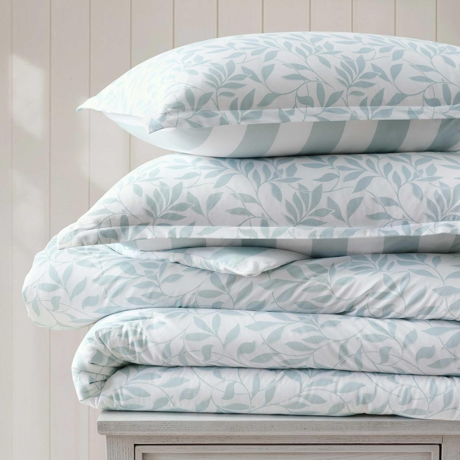 Martha Stewart - King Duvet Cover Set, 100% Naturally Soft & Breathable Cotton Bedding, Lightweight for Year Round Comfort, 3 Piece Bed Set with Matching Pillowcases (Copper Vines Blue)