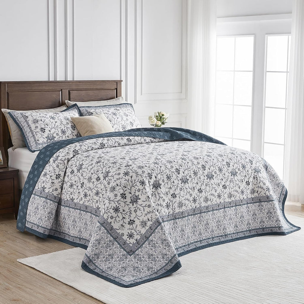 Oversized Queen Bedspreads 120'x102' - 100% Cotton Super King Quilt, Farmhouse Blue Floral Pattern, Extra Large Quilted Coverlet, Lightweight Reversible XL Bedding Set, 3 Pcs