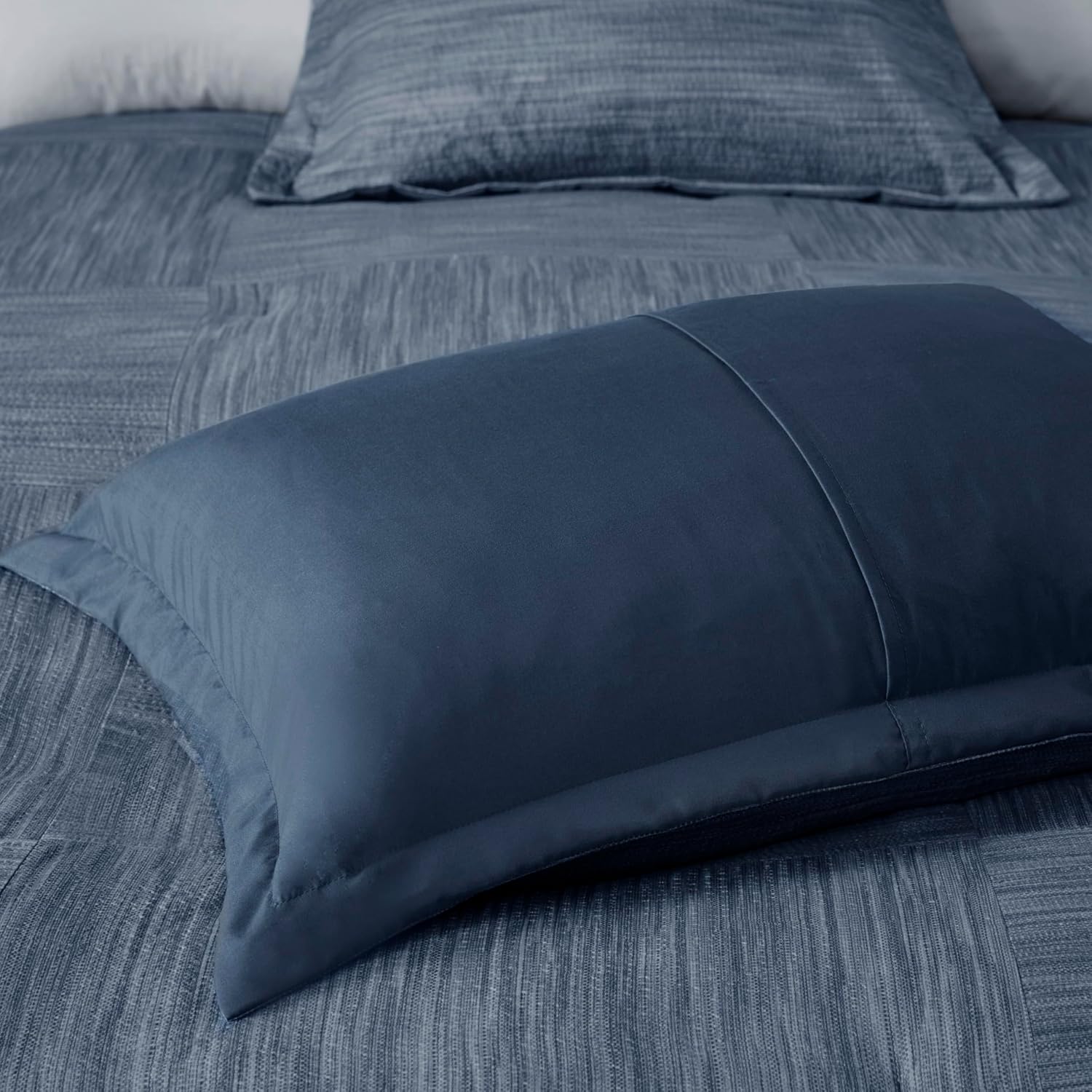 Madison Park Walter Comforter - Luxe Seersucker Print Design, All Season Down Alternative Bedding, Matching Shams, Bedskirt, Decorative Pillows, Navy Cal King(104'x92') 7 Piece