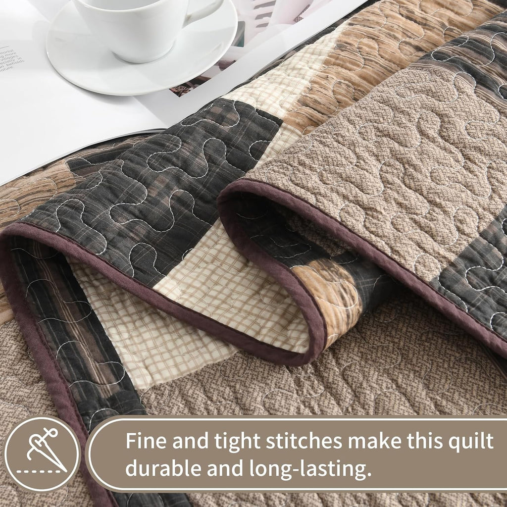 KALOOLA 100% Cotton King Size Quilt Set - Lightweight Farmhouse Quilted Bedspread with 2 Pillowshams for King Bed, Reversible Printed Plaid Design Bedding for All Season, Charcoal/Beige/Brown, 3Pcs