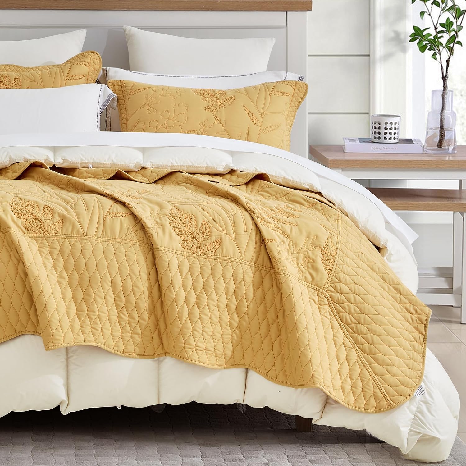 DaisyHuang Botanical Oversized Bedspread King Size - Leaves Pattern Stitching Quilt Set - Elegant & Fresh Style Bedding Coverlets, Reversible, Lightweight, 5 Piece, Honey Gold